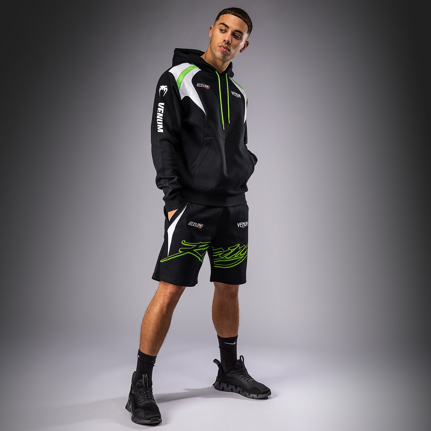 Sweat à capuche pour Hommes Venum x Bud Racing - Noir/Blanc/Citron Vert - product-type_Sweatshirts