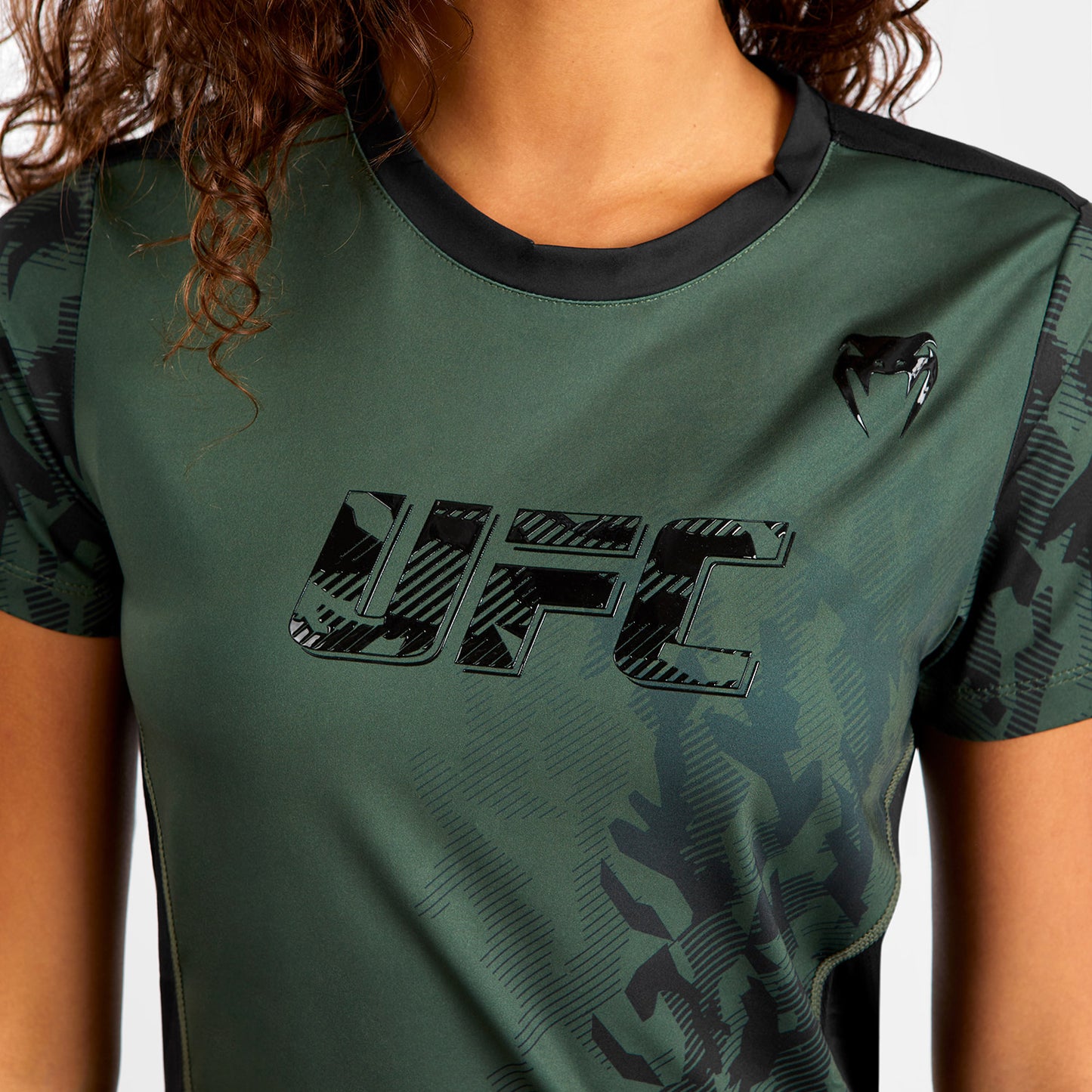 T-shirt Performance à Manches Courtes Femme Venum UFC Authentic Fight Week – Kaki