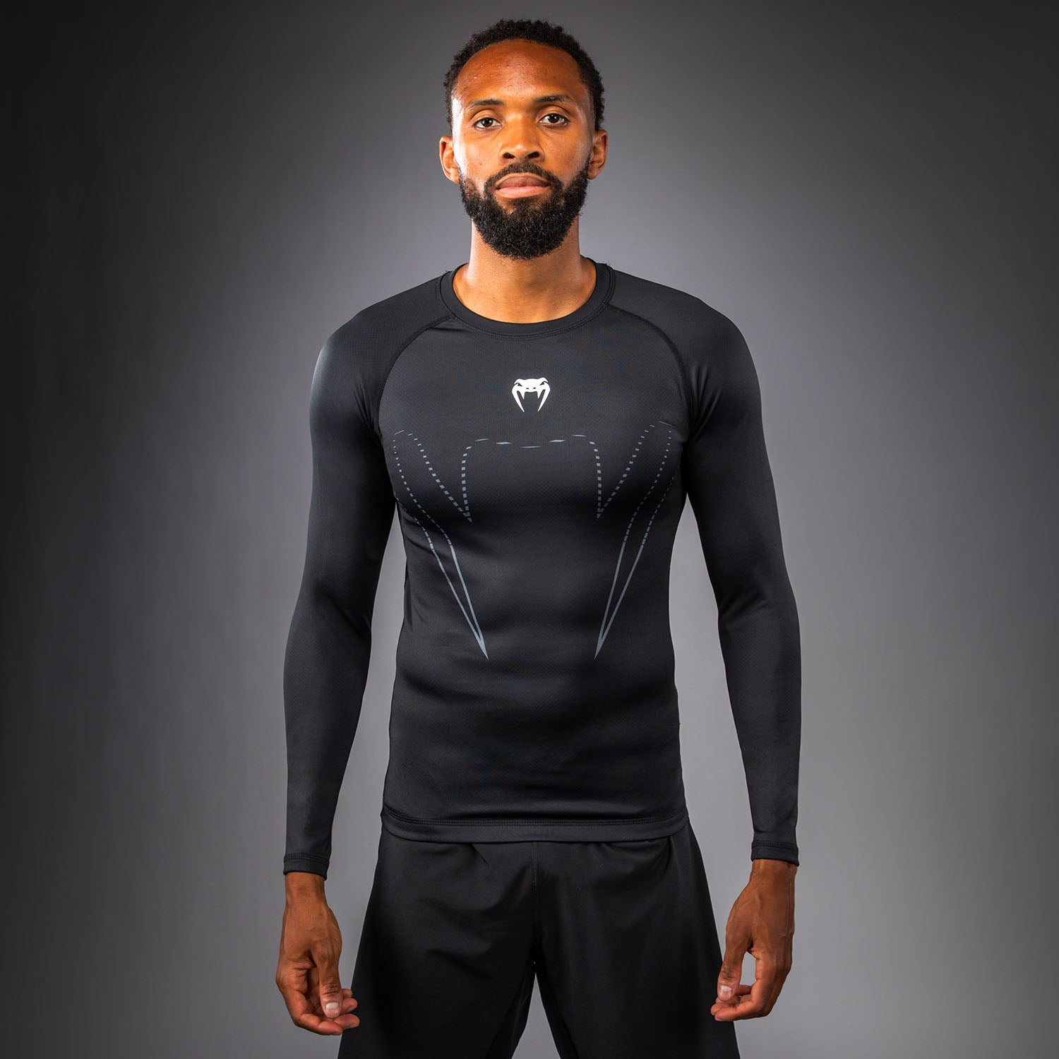 Rashguard à Manches Longues Venum Edge – Noir/Sable - product-type_T-Shirts de Compression