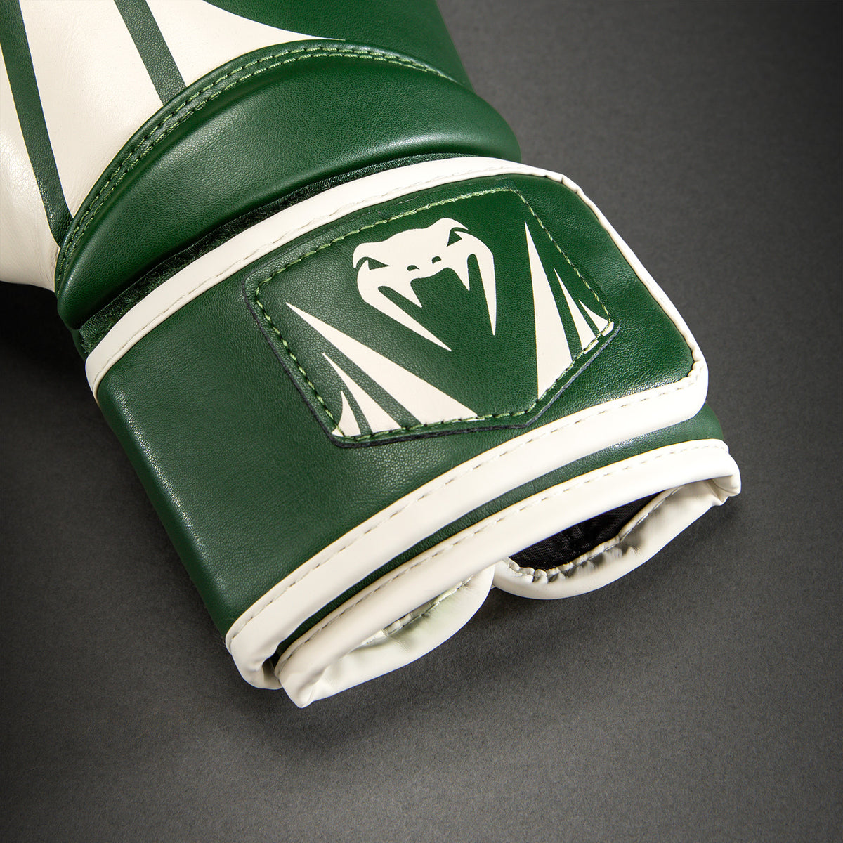 Gants de boxe Venum Challenger 2.5 - Kaki/Blanc cassé