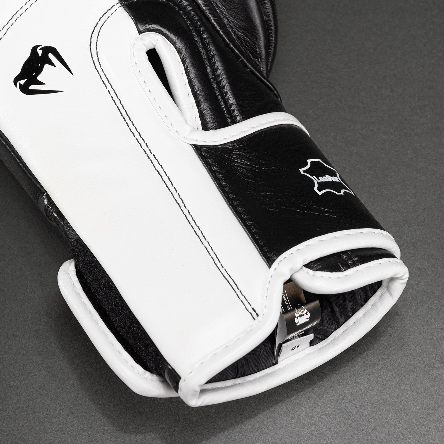 Gants de boxe pro Venum Hammer Velcro - Noir/Blanc - product-type_Gants de boxe