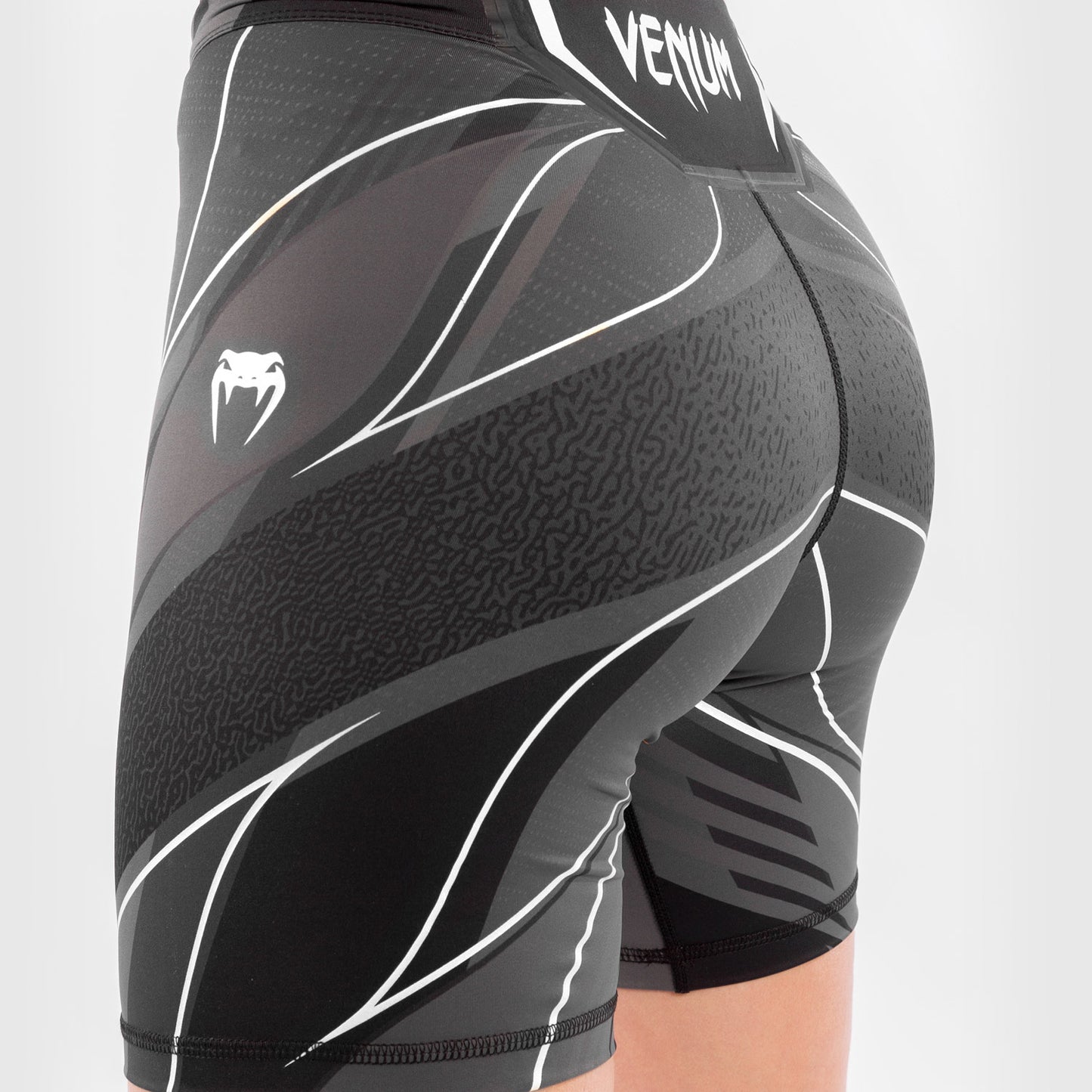Short de compression pour Femmes UFC Venum Authentic Fight Night - Coupe Longue - Noir - product-type_Shorts de compression