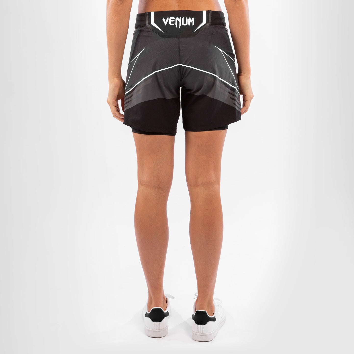 Fightshort Femme UFC Venum Authentic Fight Night - Coupe Longue - Noir - product-type_Shorts de MMA