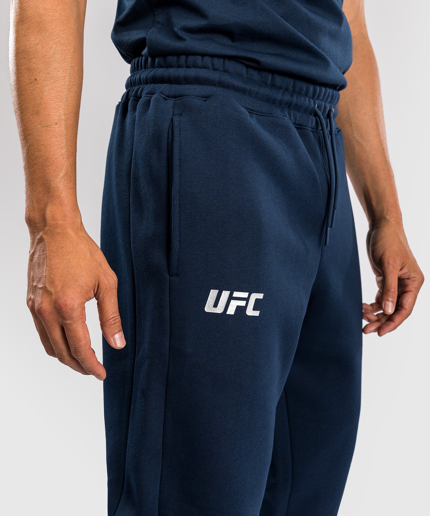 Pantalon en Coton pour Hommes UFC Fusion by Venum Fight Week - Bleu Océanique - product-type_Pantalons de jogging