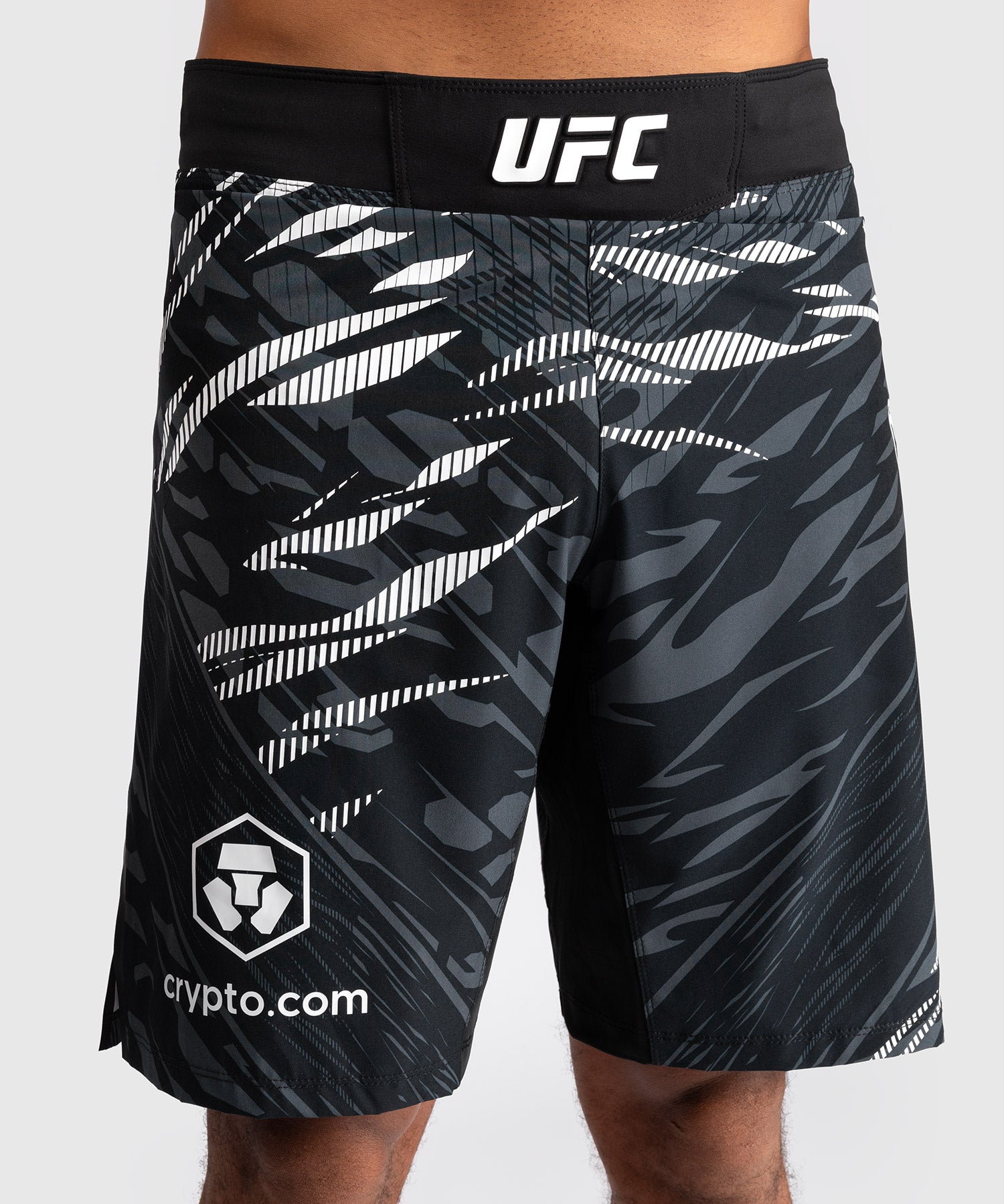 Shorts de Combat pour Hommes UFC Fusion by Venum Authentic Fight Night - Coupe Longue - Noir - product-type_Shorts de MMA