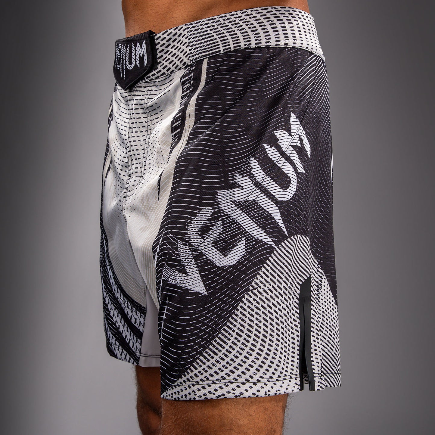 Short de Combat Venum Galactic 3.0 - Blanc Cassé/Noir