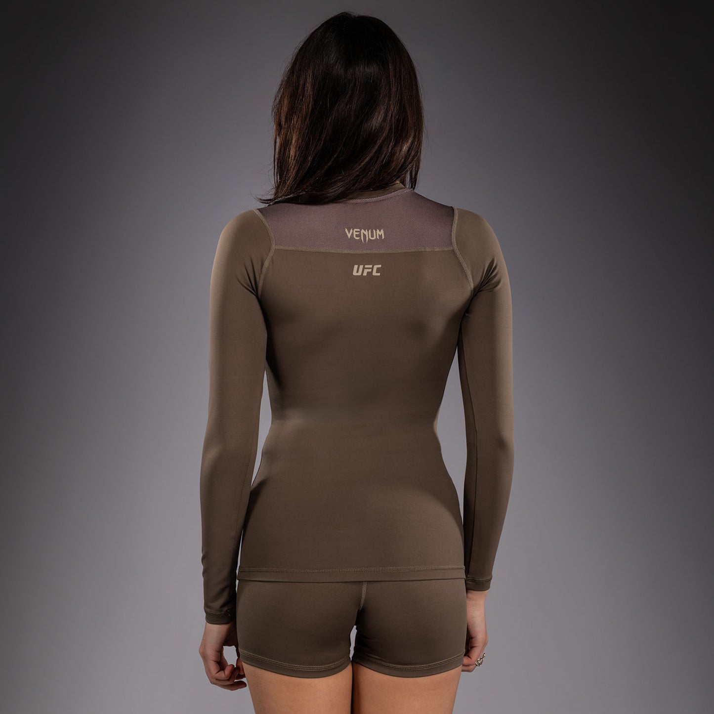 Rashguard à Manches Longues Technique pour Femme Venum UFC Unity by Venum Authentic Fight Week - Marron