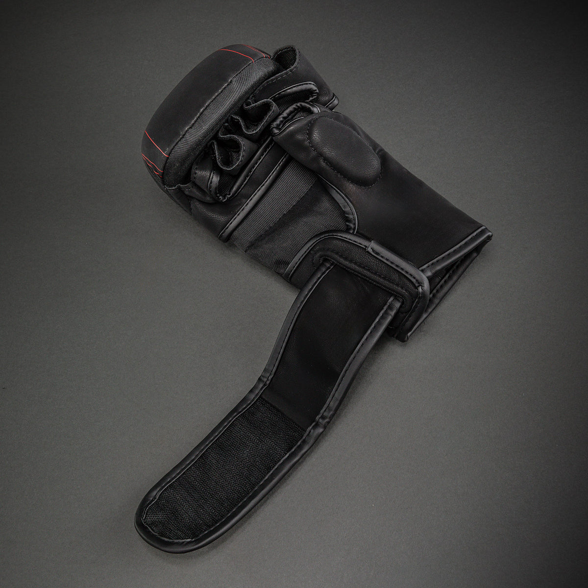 Gants de sparring MMA Venum Amazonia Reborn - Noir/Rouge