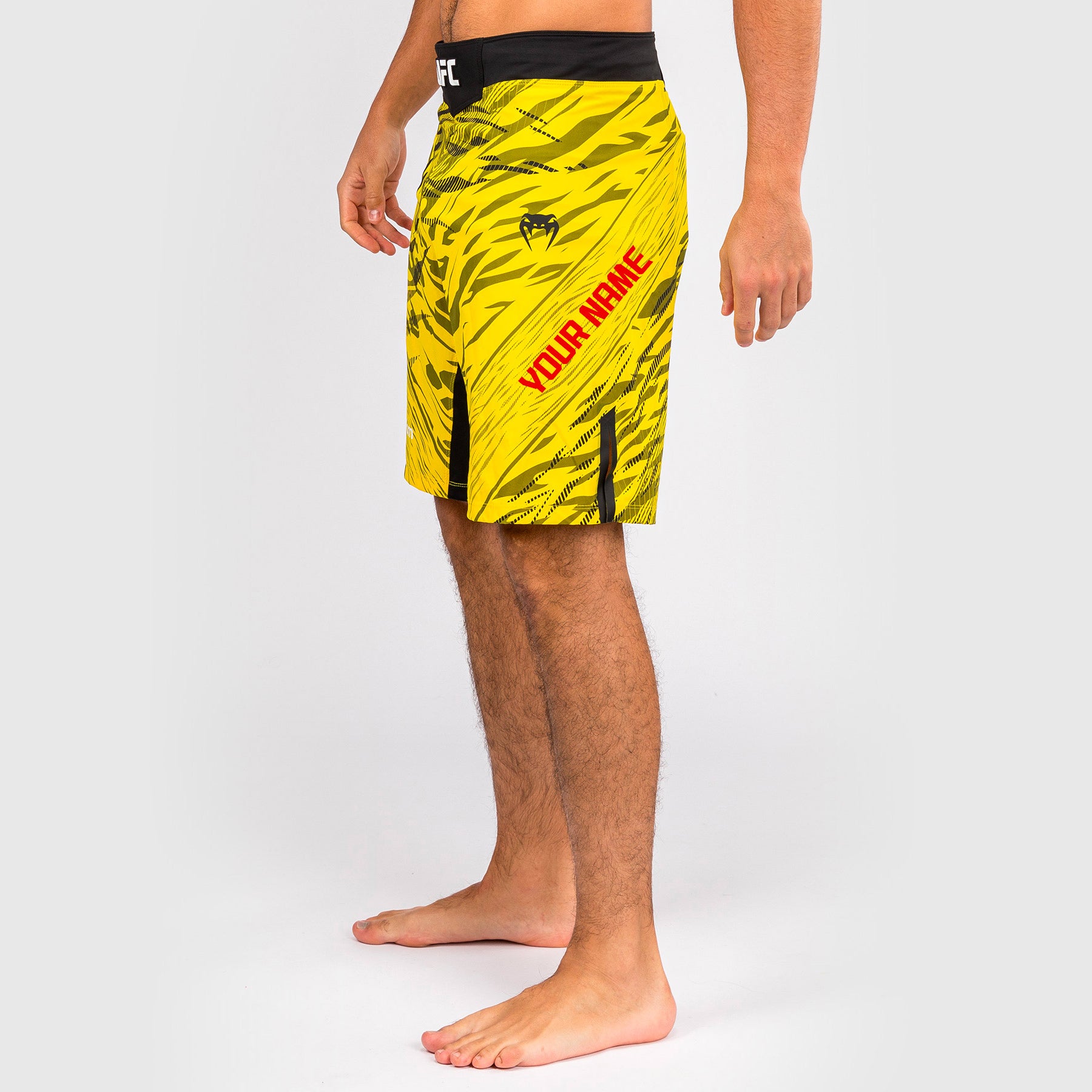 Shorts de Combat pour Hommes UFC Fusion by Venum Personnalisé Authentic Fight Night - Coupe Longue - Jaune - product-type_Shorts de MMA