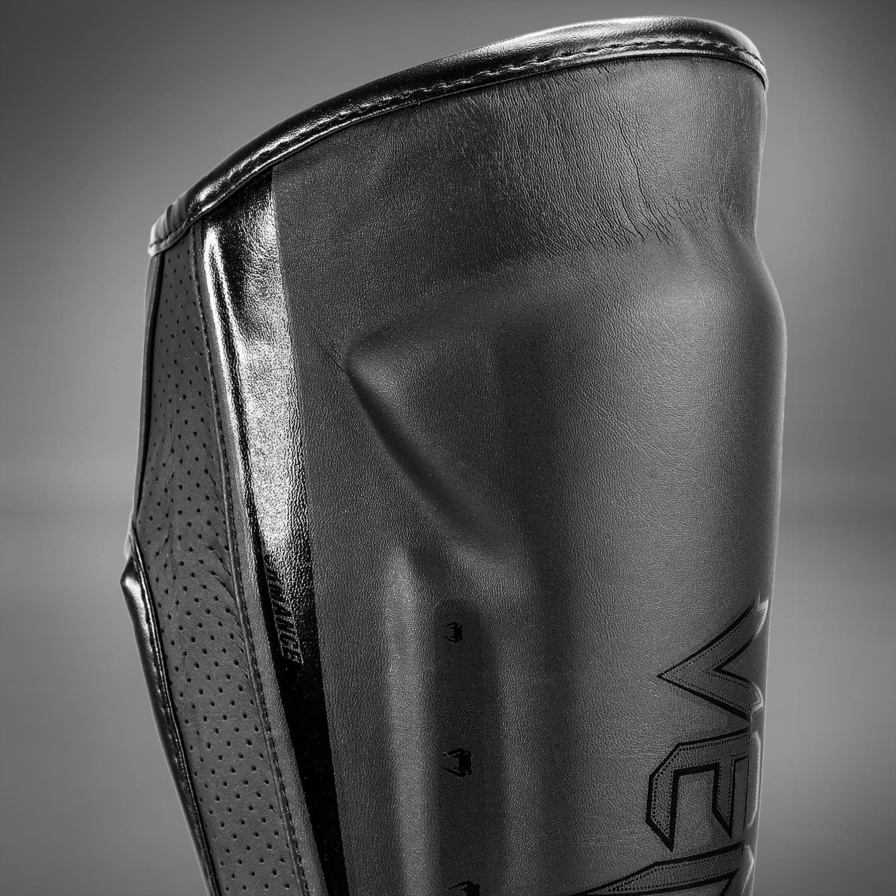 Protège-Tibias Venum Elite Evo - Noir/Noir - product-type_Protège-tibias
