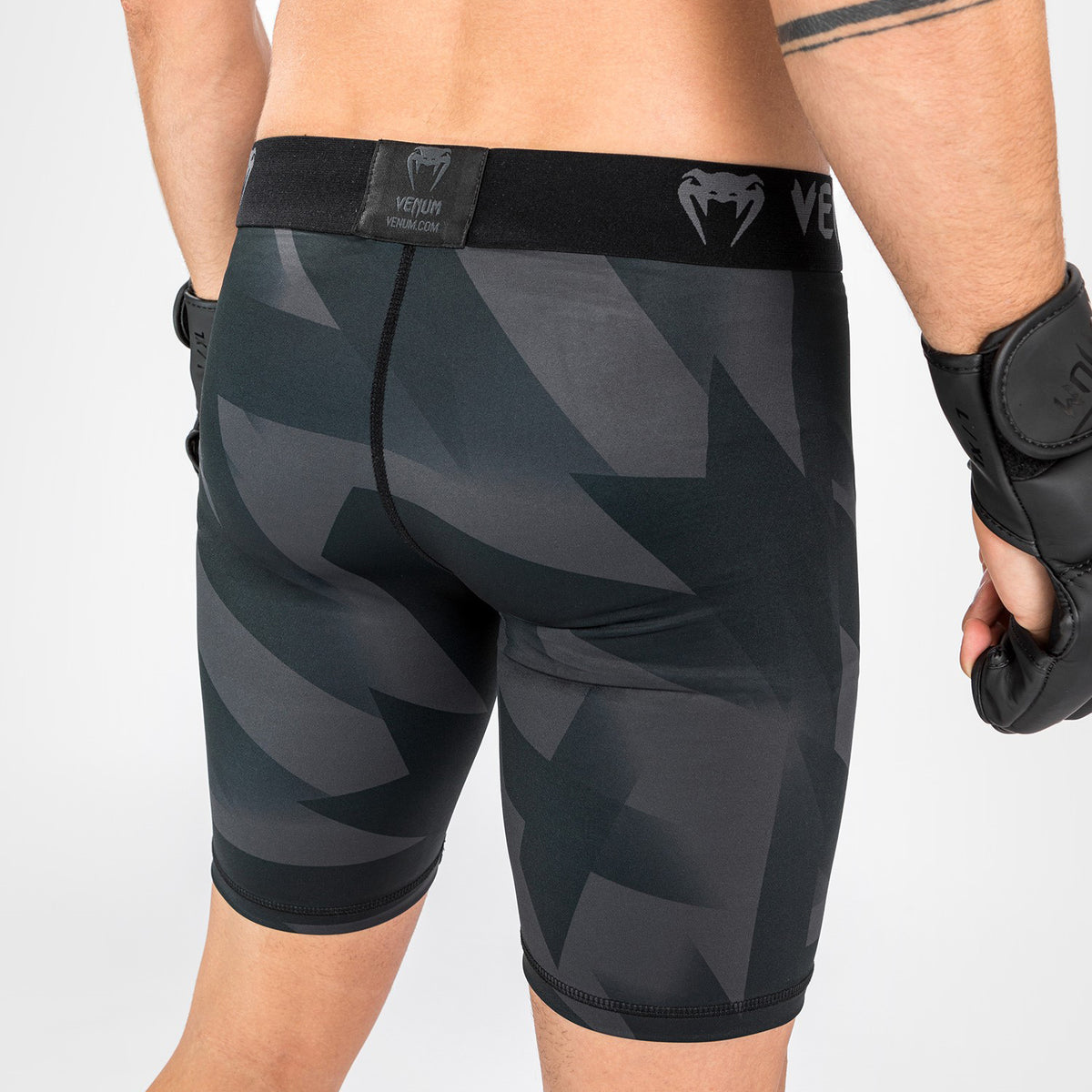 Ftp Shorts Razor Short de compression Venum Razor - Noir/Or - Venum France