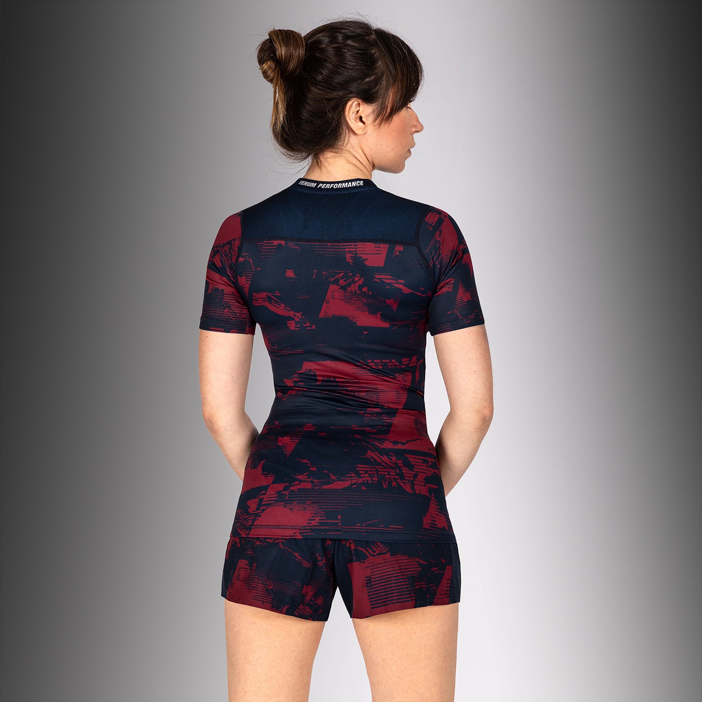 Rashguard manches courtes Performance Femme UFC Zenith by Venum Authentic Fight Week - Bleu marine/Bordeaux/Argent