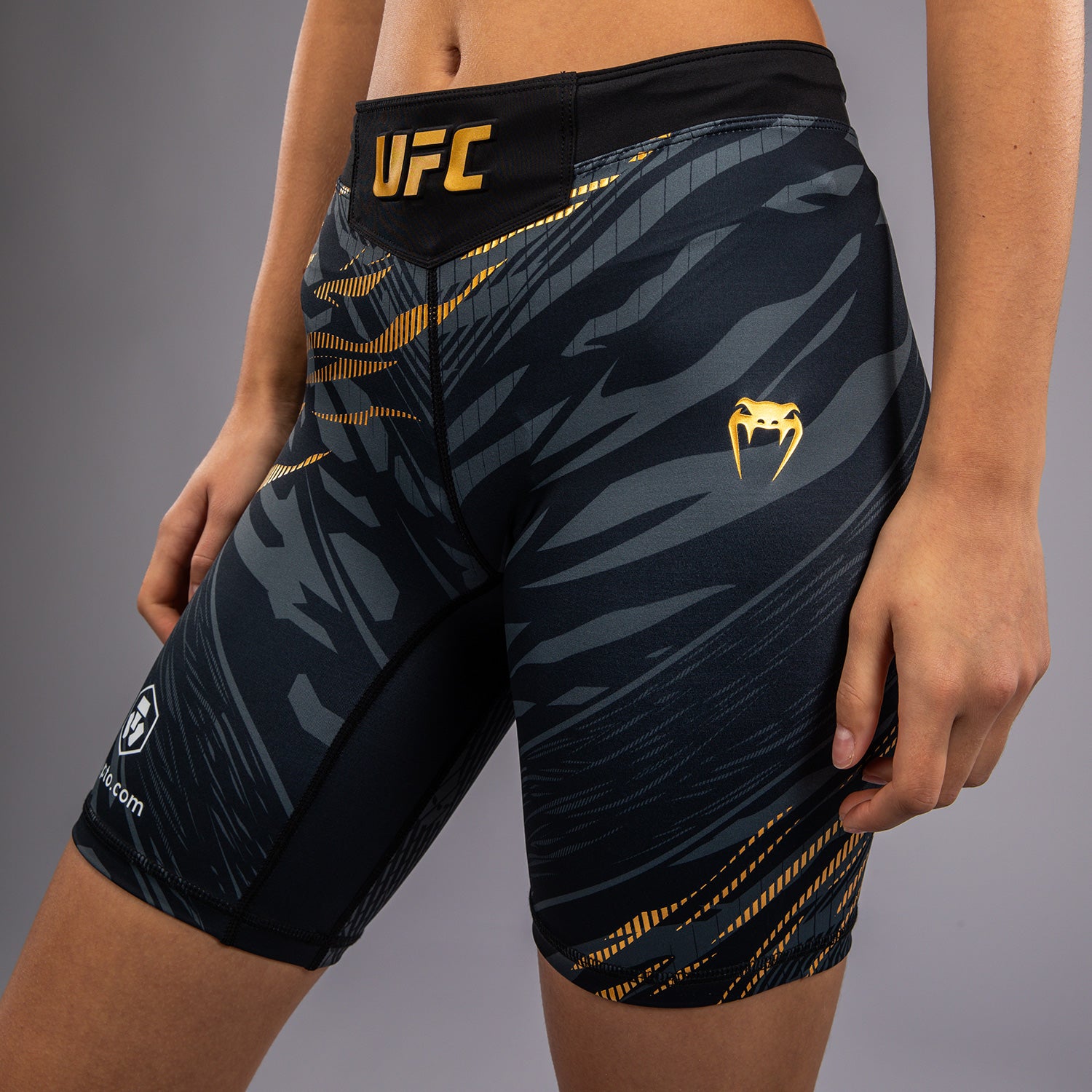 Short de compression pour Femmes UFC Fusion by Venum Authentic Fight Night - Coupe Longue - Champion - product-type_Shorts de compression