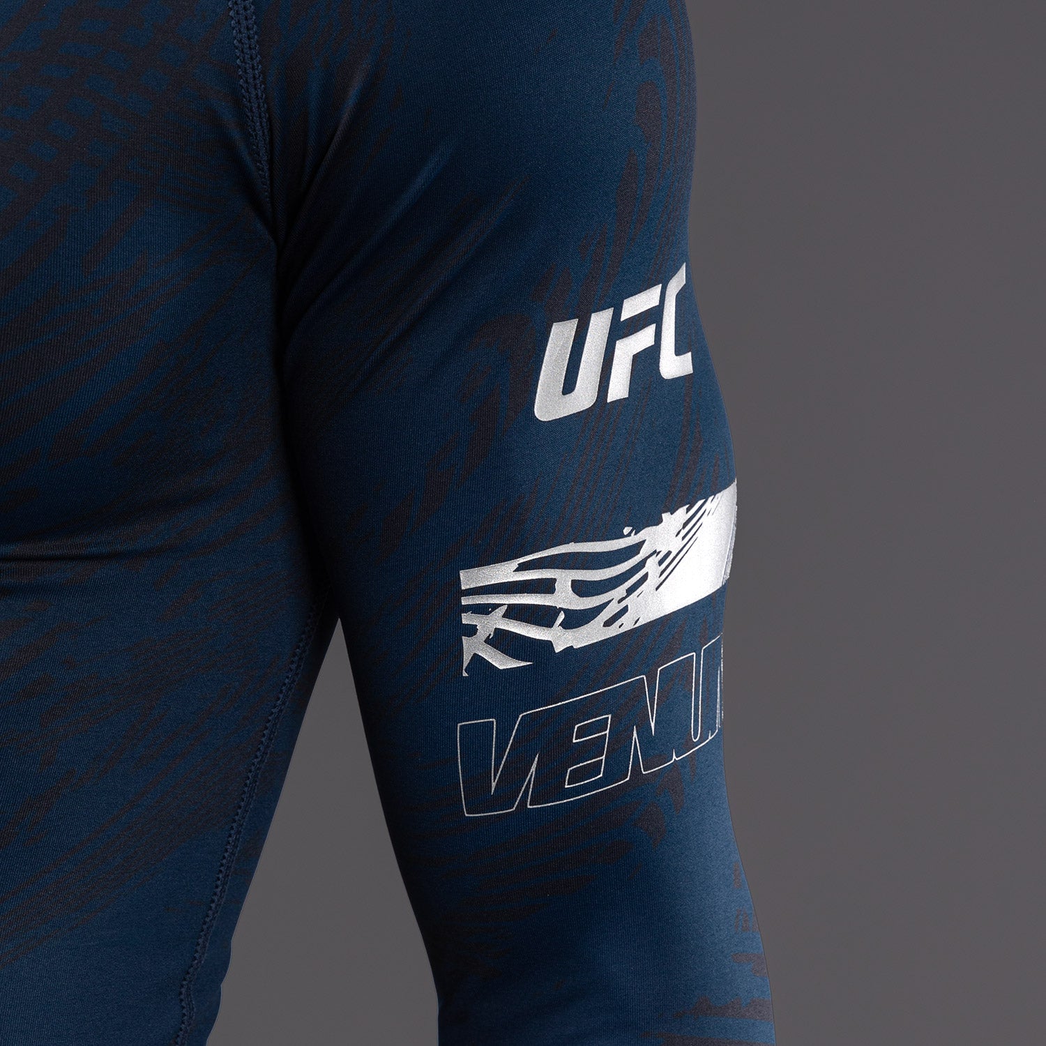 Rashguard Performance à Manches Longues pour Hommes UFC Fusion by Venum Fight Week - Bleu Océanique - product-type_T-Shirts de Compression