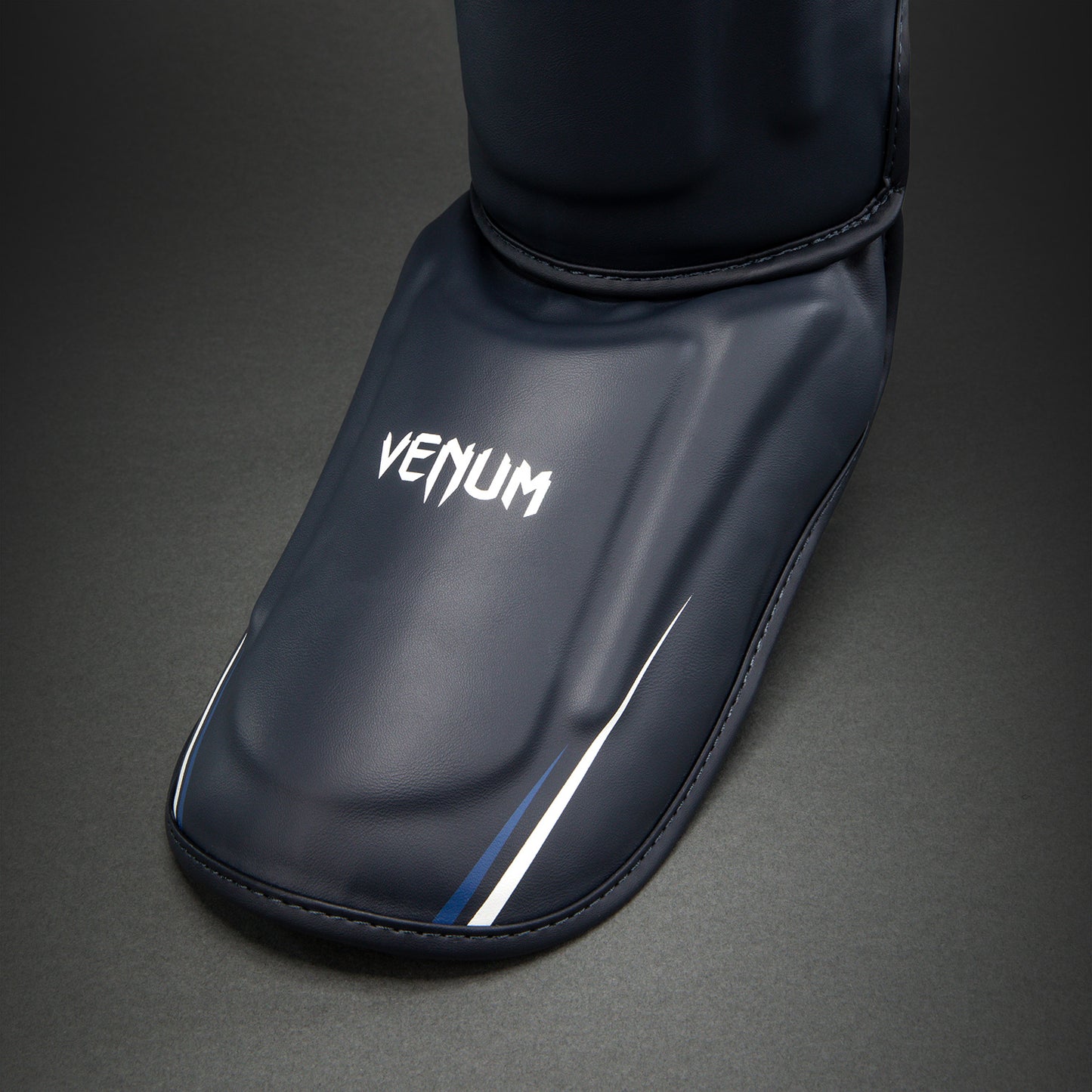 Protège-tibias Venum G-Core - Bleu Marine/Blanc