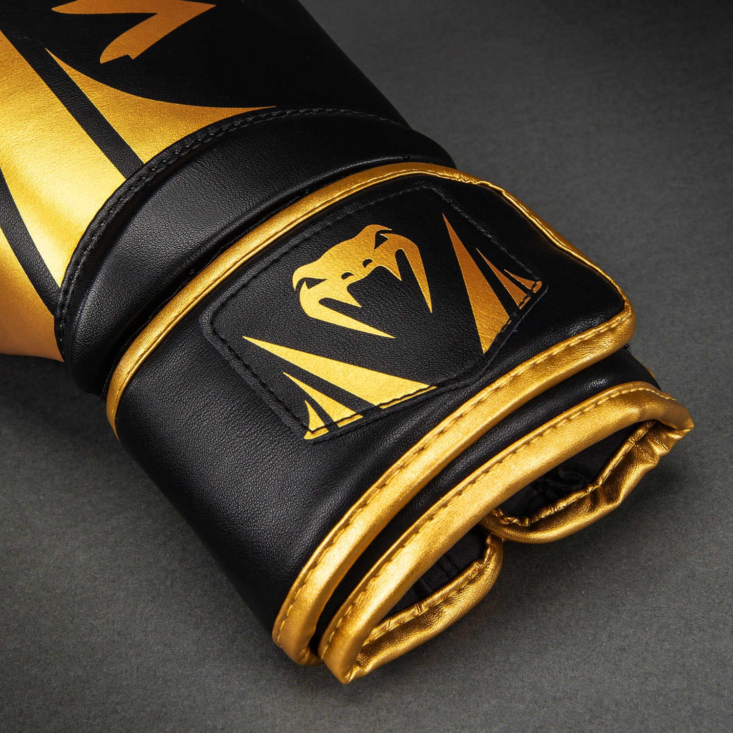 Gants de Boxe Venum Challenger 2.5 – Noir/Or - product-type_Gants de boxe