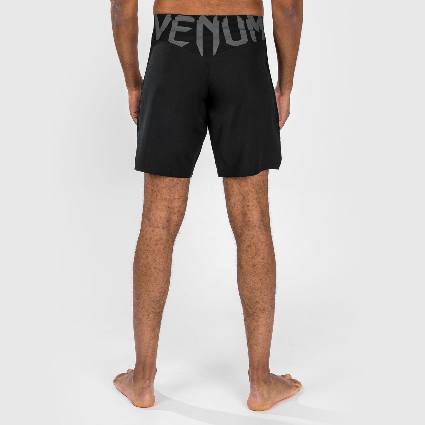 Venum Light 5.0 Short de combat - Noir/Blanc - product-type_Shorts de MMA