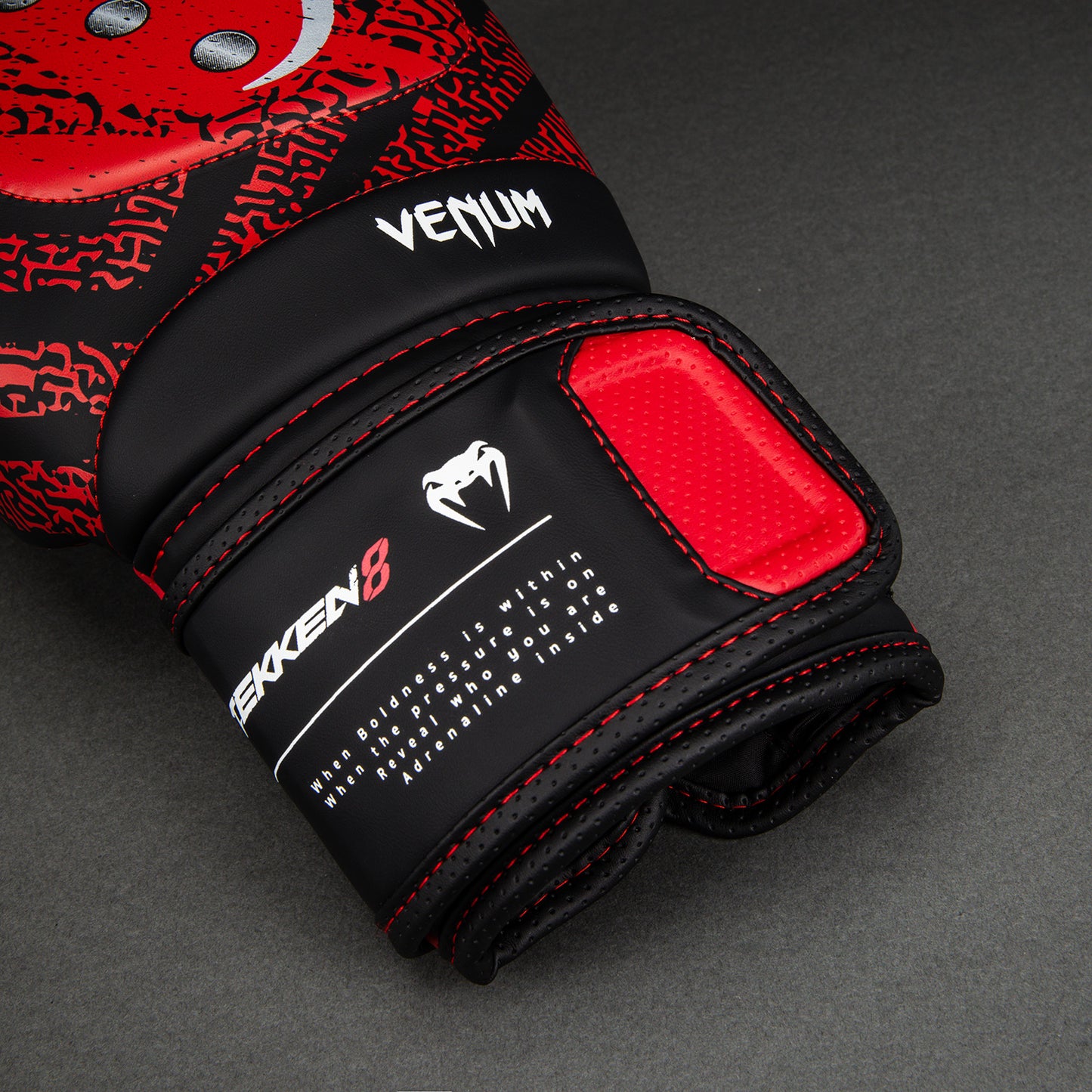 Gants de Boxe Kazuya Venum x TEKKEN 8 - Rouge/Noir - product-type_Gants de boxe