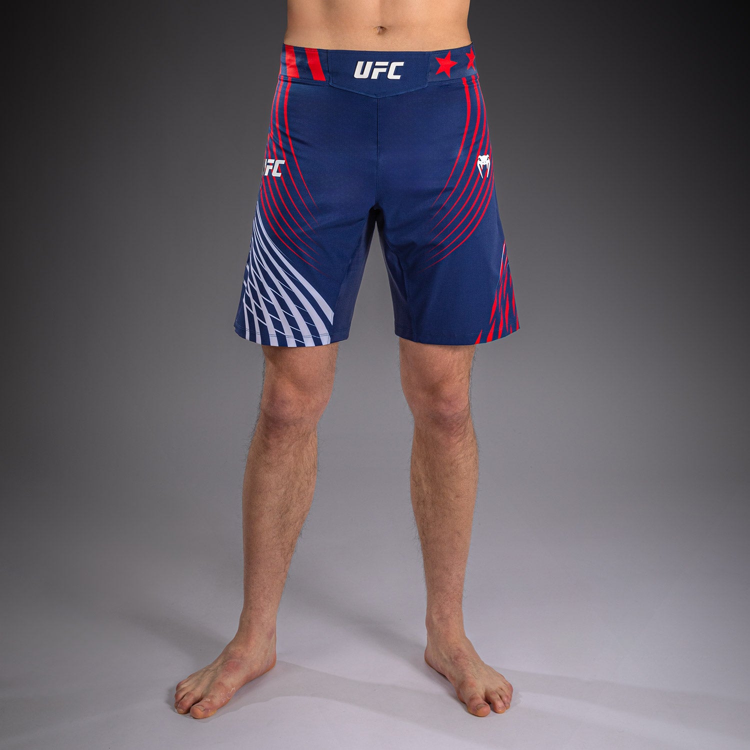 UFC Freedom 250 by Venum Authentic Fight Night Short de combat Personnalisé coupe longue pour homme - Bleu - product-type_Shorts de MMA