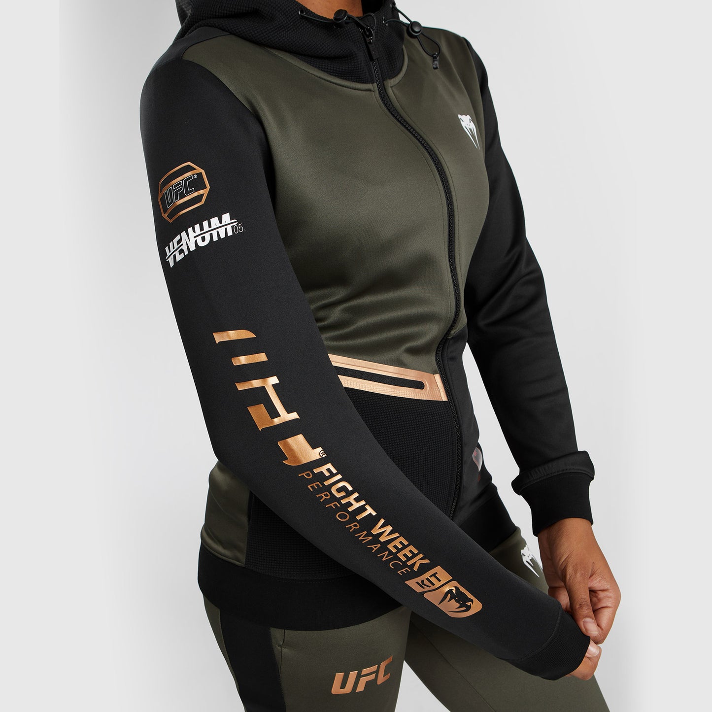 Sweatshirt zippé à capuche pour Femmes UFC Adrenaline by Venum Fight Week - Kaki/Bronze - product-type_Vestes