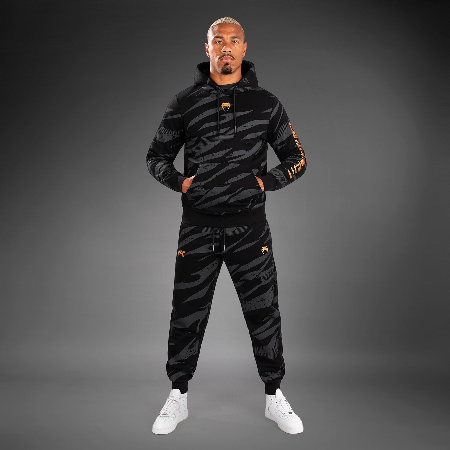 Sweatshirt À Capuche pour Hommes UFC Adrenaline by Venum Fight Week - Urban Camo - product-type_Sweatshirts