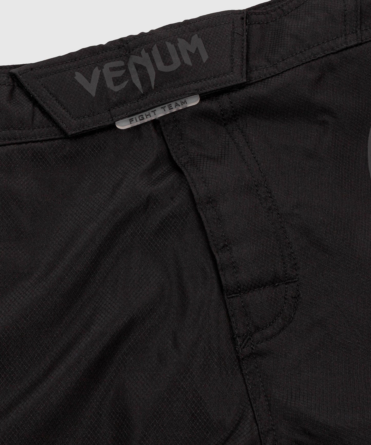 Fightshort Venum Light 3.0 - Noir/Noir - product-type_Shorts de MMA