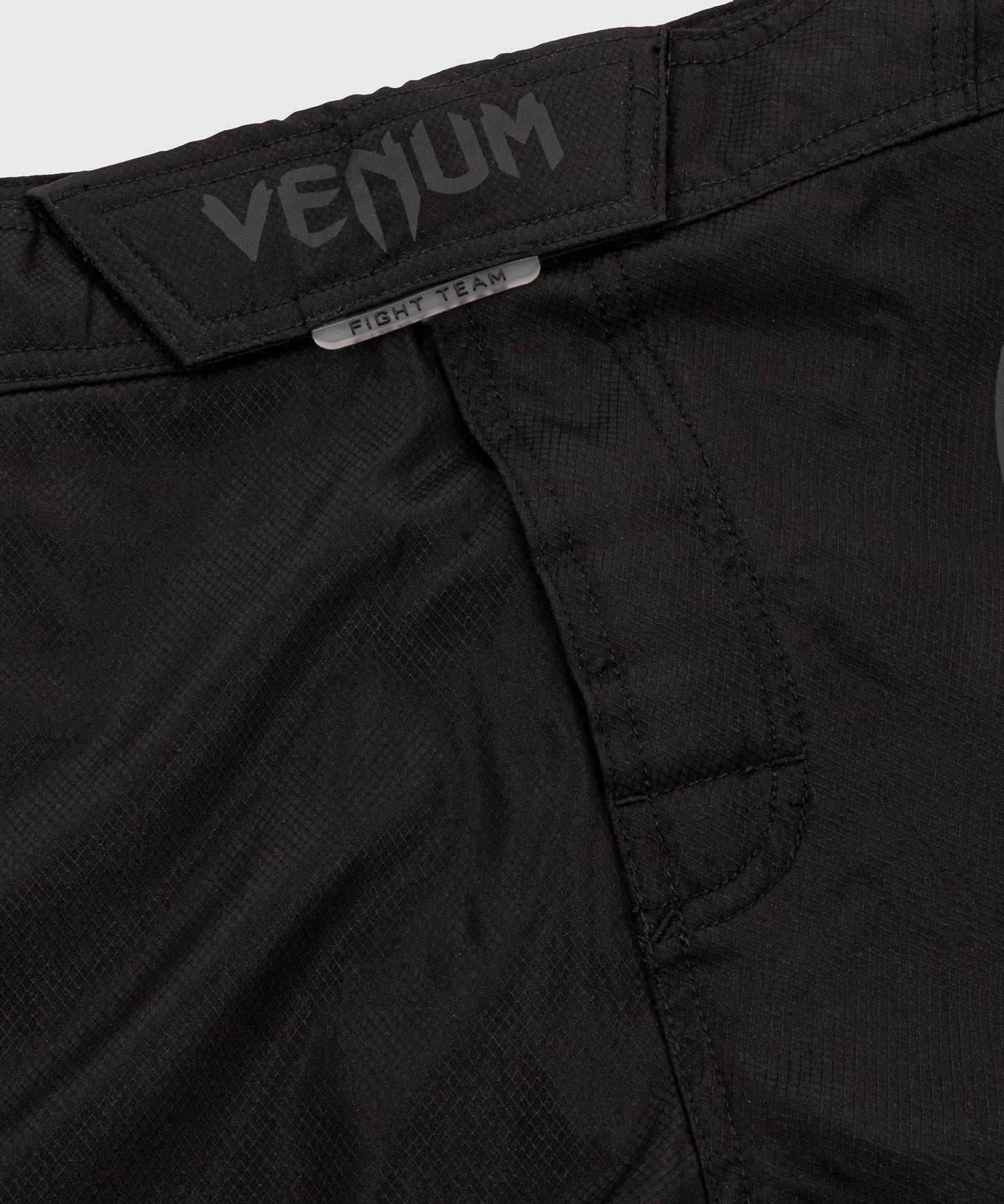 Fightshort Venum Light 3.0 - Noir/Noir - product-type_Shorts de MMA