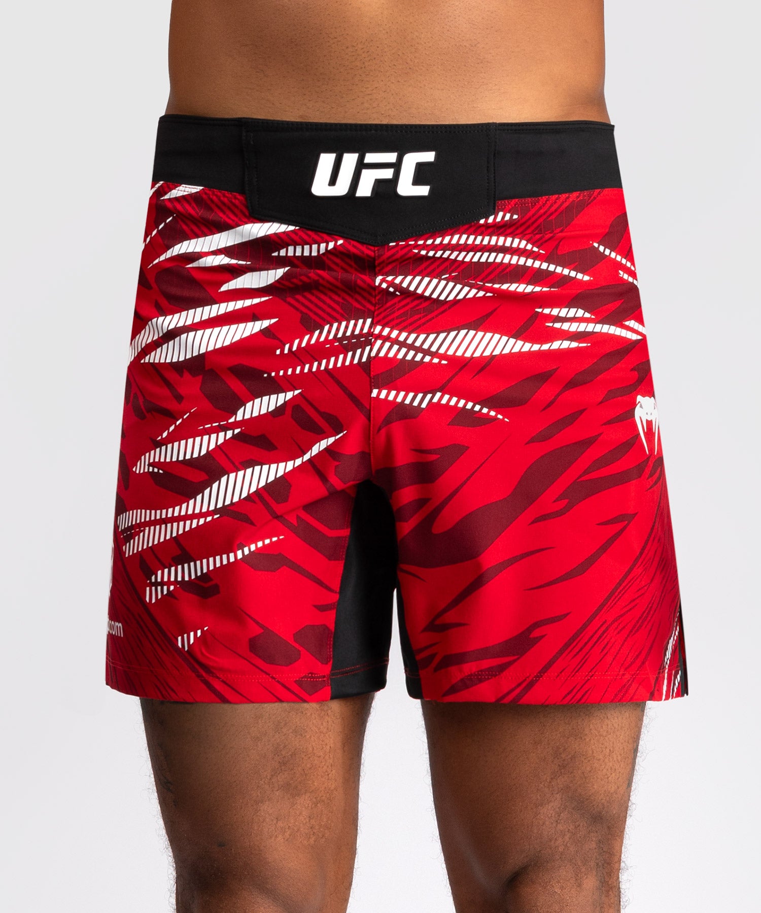 Shorts de Combat pour Hommes UFC Fusion by Venum Authentic Fight Night - Coupe Courte - Rouge - product-type_Shorts de MMA