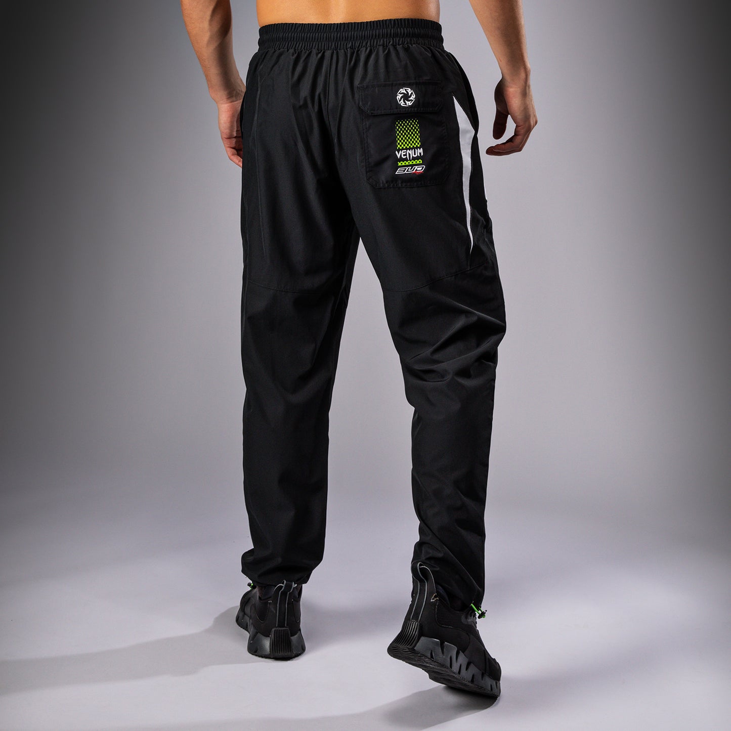 Pantalon de jogging pour Hommes Venum x Bud Racing - Noir/Blanc/Citron Vert - product-type_Pantalons de jogging