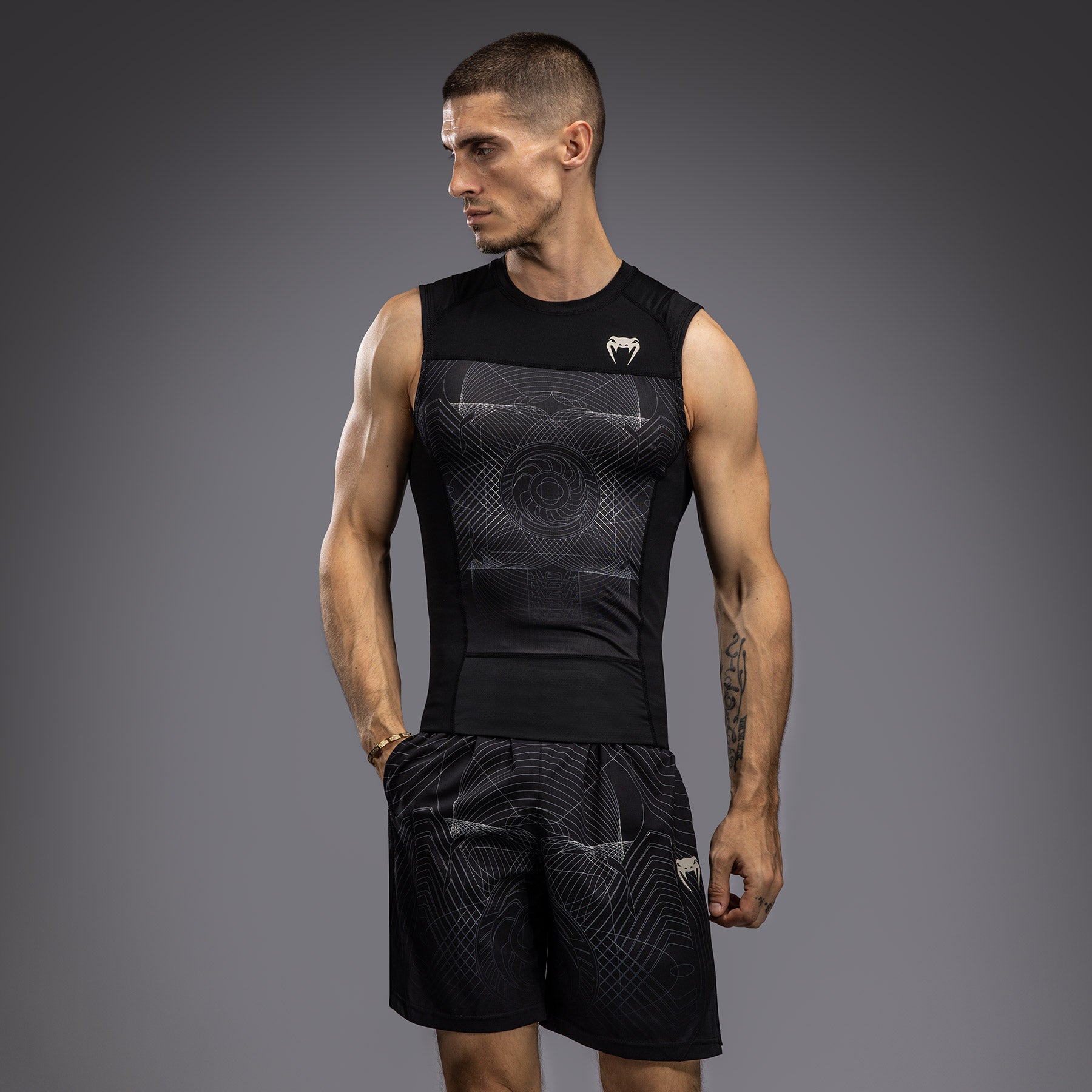 Rashguard sans Manches Venum G-Fit Air pour Hommes - Noir Intense/Sable Désert - product-type_T-Shirts de Compression