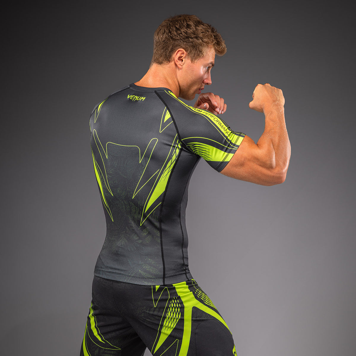 Rashguard à manches courtes Venum Amazonia Reborn - Noir/Vert