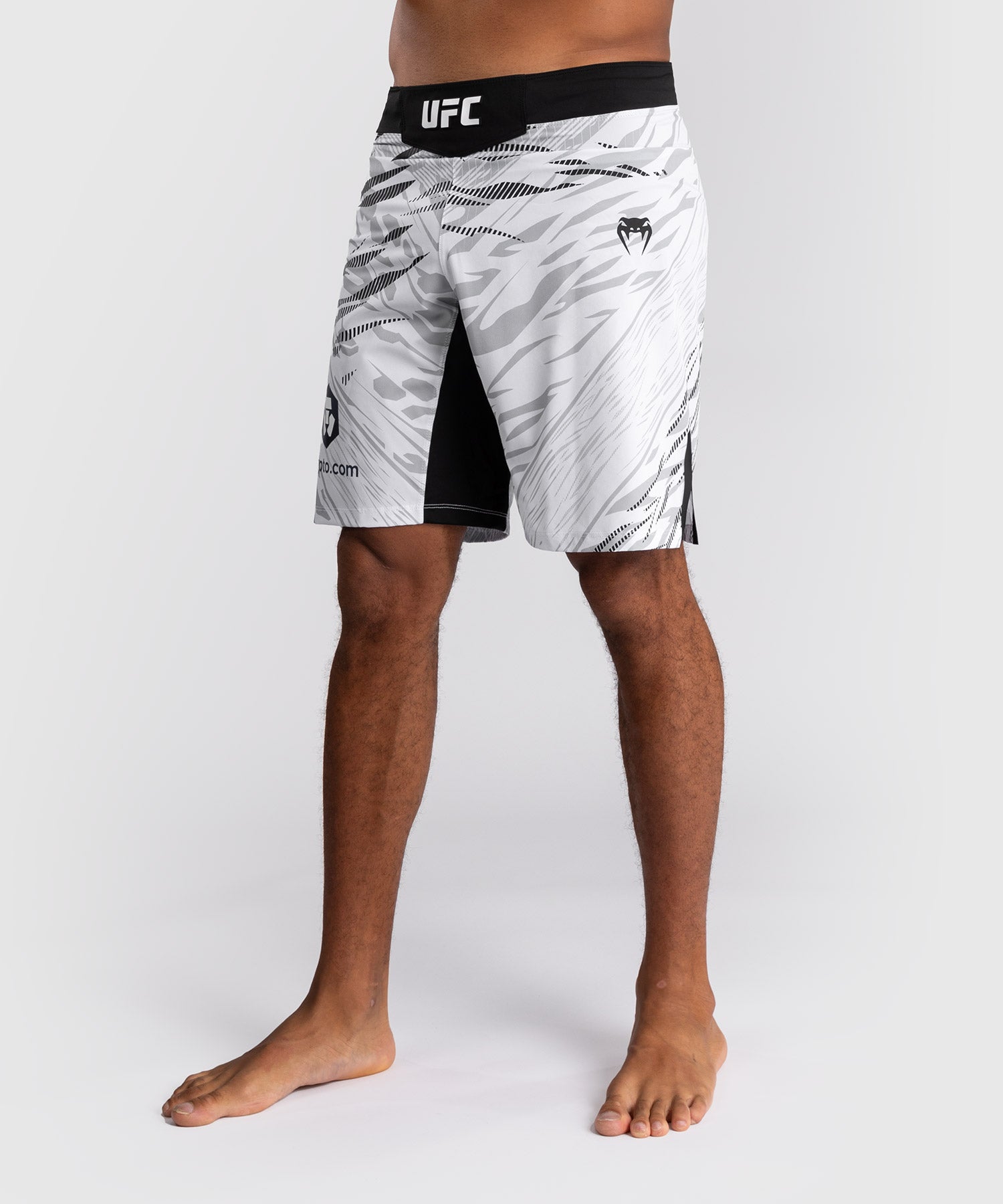 Shorts de Combat pour Hommes UFC Fusion by Venum Authentic Fight Night - Coupe Longue - Blanc - product-type_Shorts de MMA