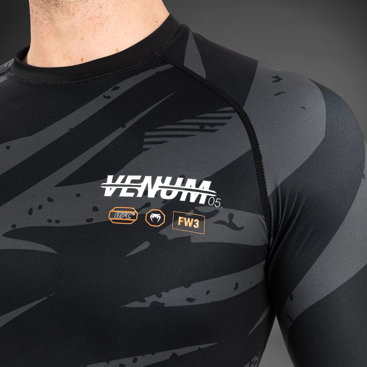Rashguard À Manches Longues UFC Adrenaline by Venum Fight Week Performance - Urban Camo - product-type_T-Shirts de Compression
