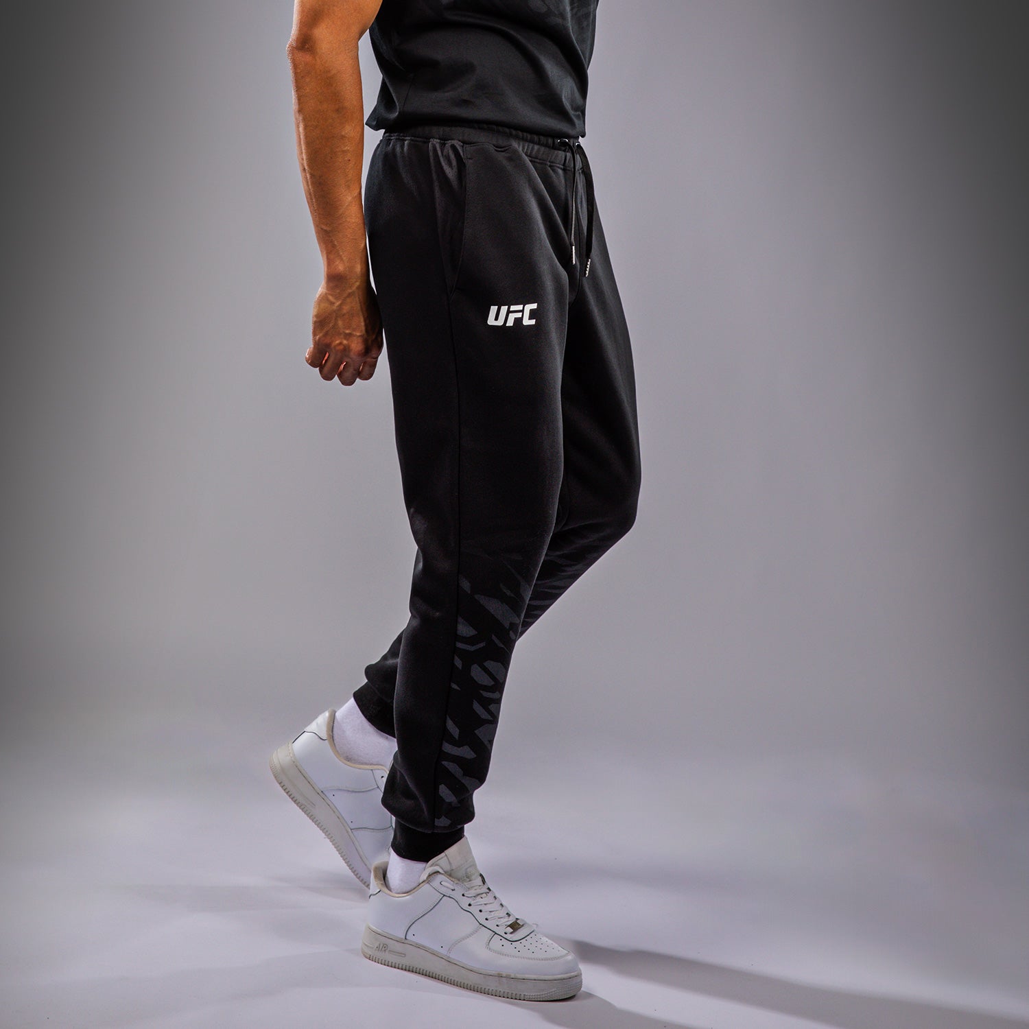 Pantalon pour Hommes UFC Fusion by Venum Replica - Noir - product-type_Pantalons de jogging