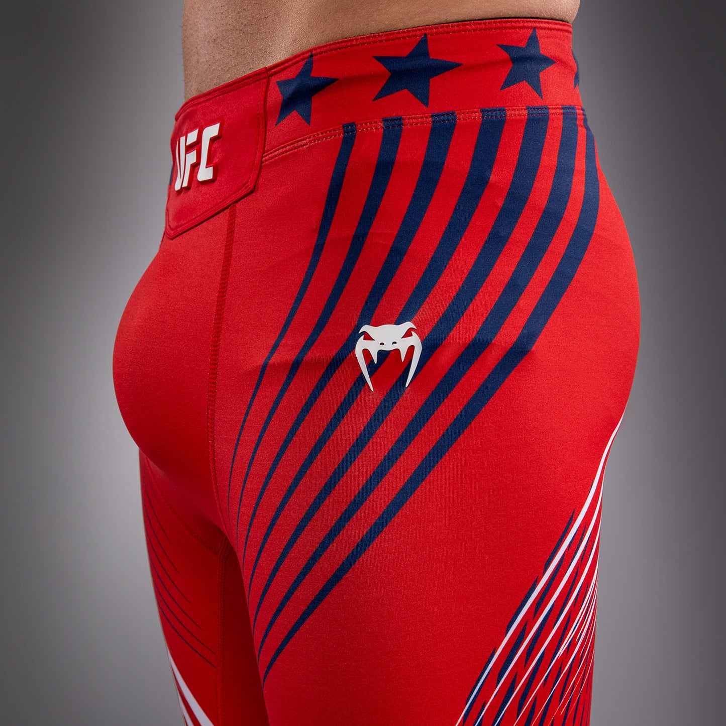 Official UFC Freedom 250 by Venum Authentic Fight Night Short Vale Tudo pour homme - Rouge - product-type_Shorts de compression