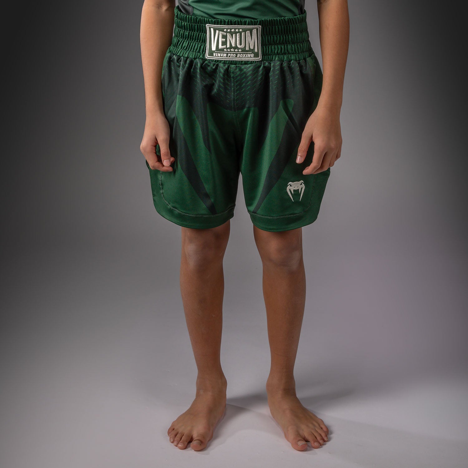 Short de Boxe Enfant Venum Attack - Vert Forêt/Blanc Cassé - product-type_Shorts de boxe