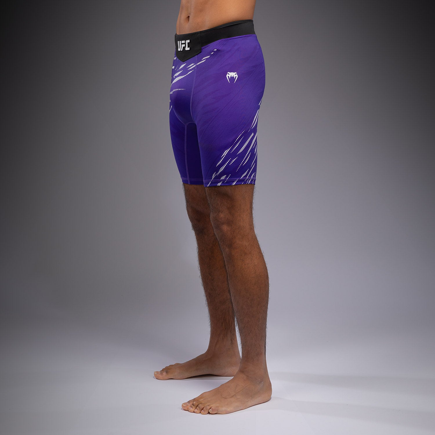 Short de compression pour Hommes UFC Fusion by Venum Authentic Fight Night - Violet - product-type_Shorts de compression