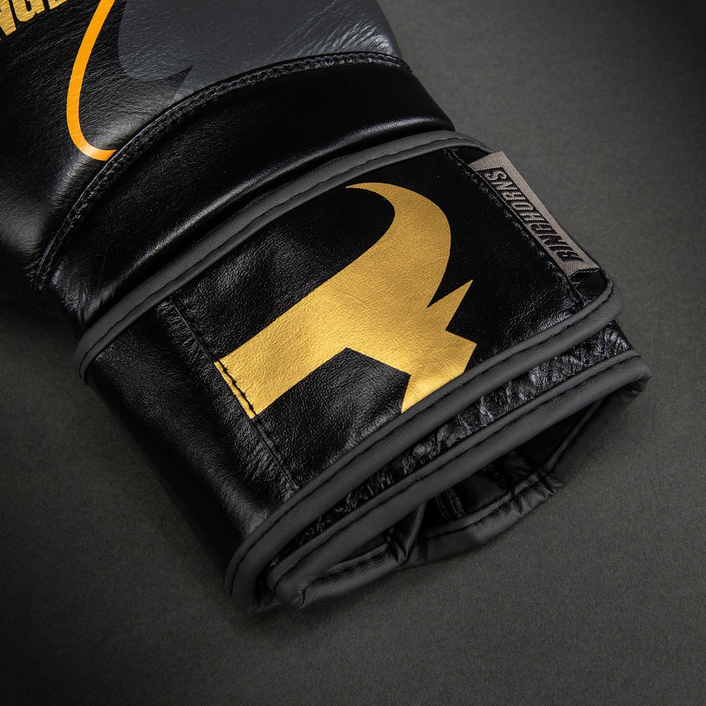 Gants de boxe Ringhorns Charger by Venum – Noir/Or - product-type_Gants de boxe