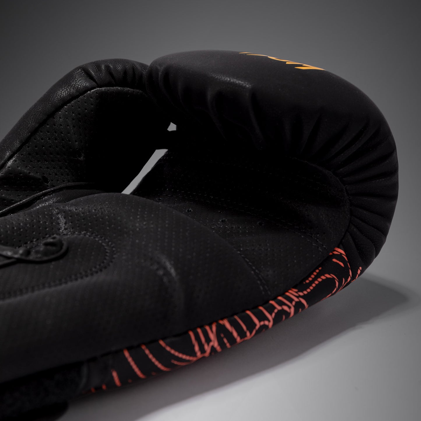 Gants de Boxe Venum Quetzal Fury - Noir/Rouge Fury/Mandarine