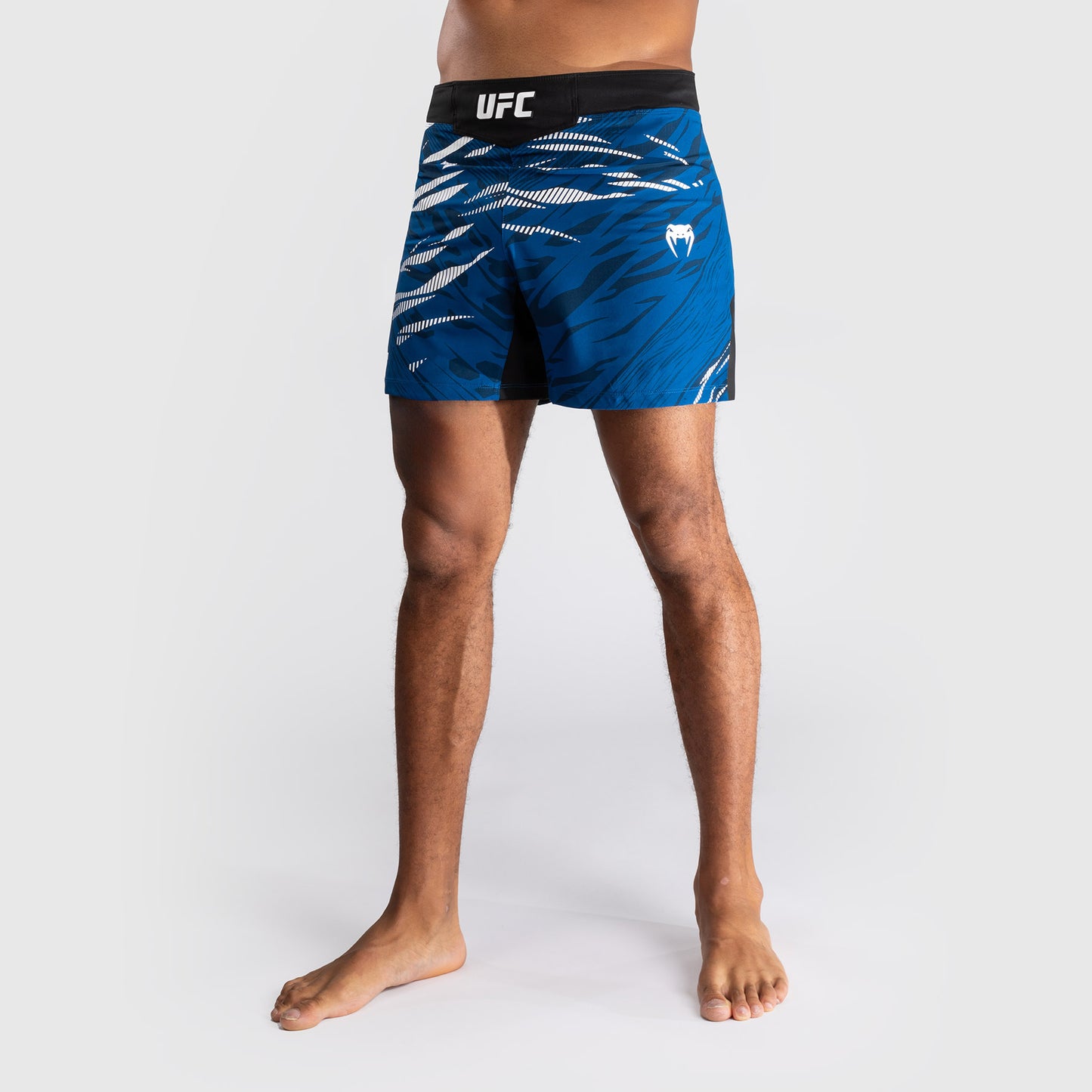 Shorts de Combat pour Hommes UFC Fusion by Venum Authentic Fight Night - Coupe Courte - Bleu - product-type_Shorts de MMA