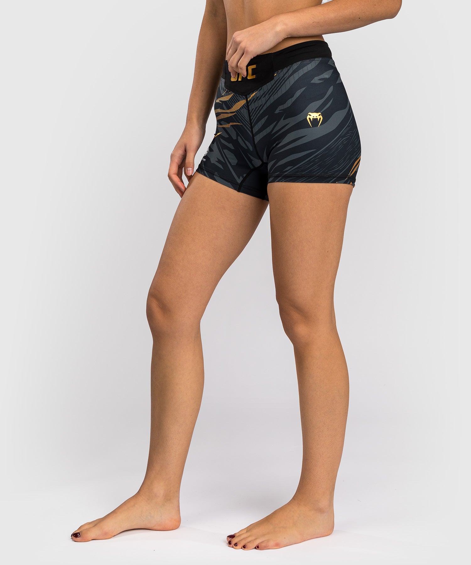 Short de compression pour Femmes UFC Fusion by Venum Authentic Fight Night - Coupe Courte - Champion - product-type_Shorts de compression