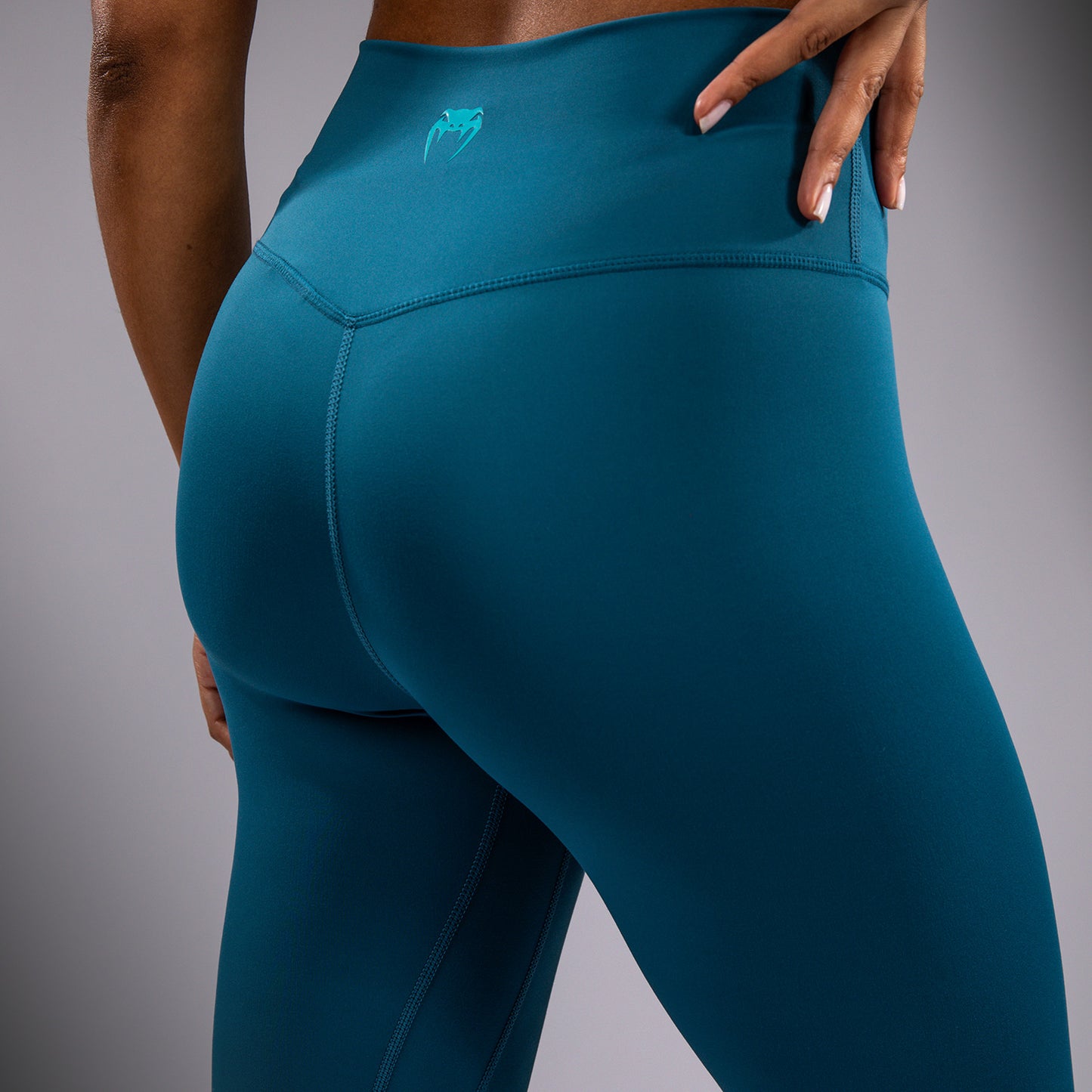 Leggings pour Femmes Venum x Demi - Bleu azur - product-type_Leggings