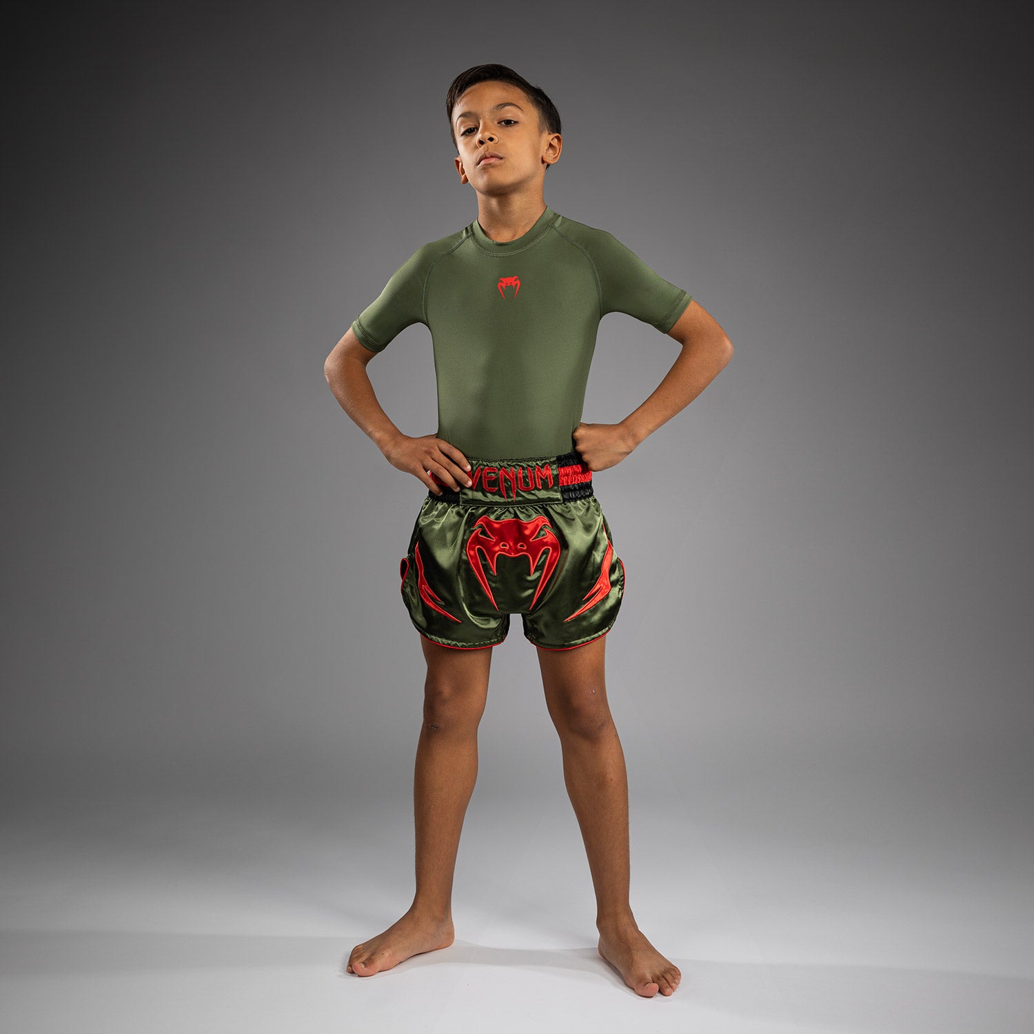 Short de Muay Thai pour Enfants Venum Inferno - Vert militaire/Orange - product-type_Shorts de Muay Thai