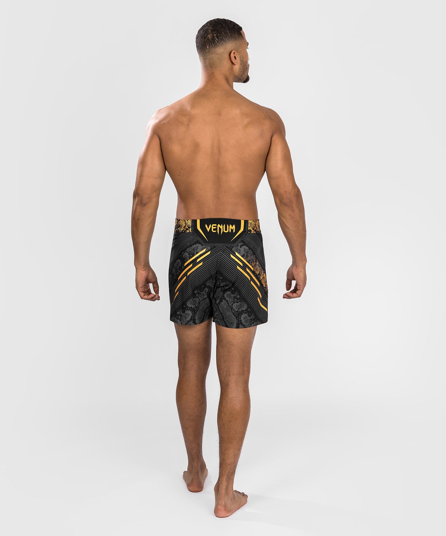 Short de combat personnalisé Coupe courte pour Hommes UFC Adrenaline by Venum Authentic Fight Night – Noir/Or - Shorts de MMA