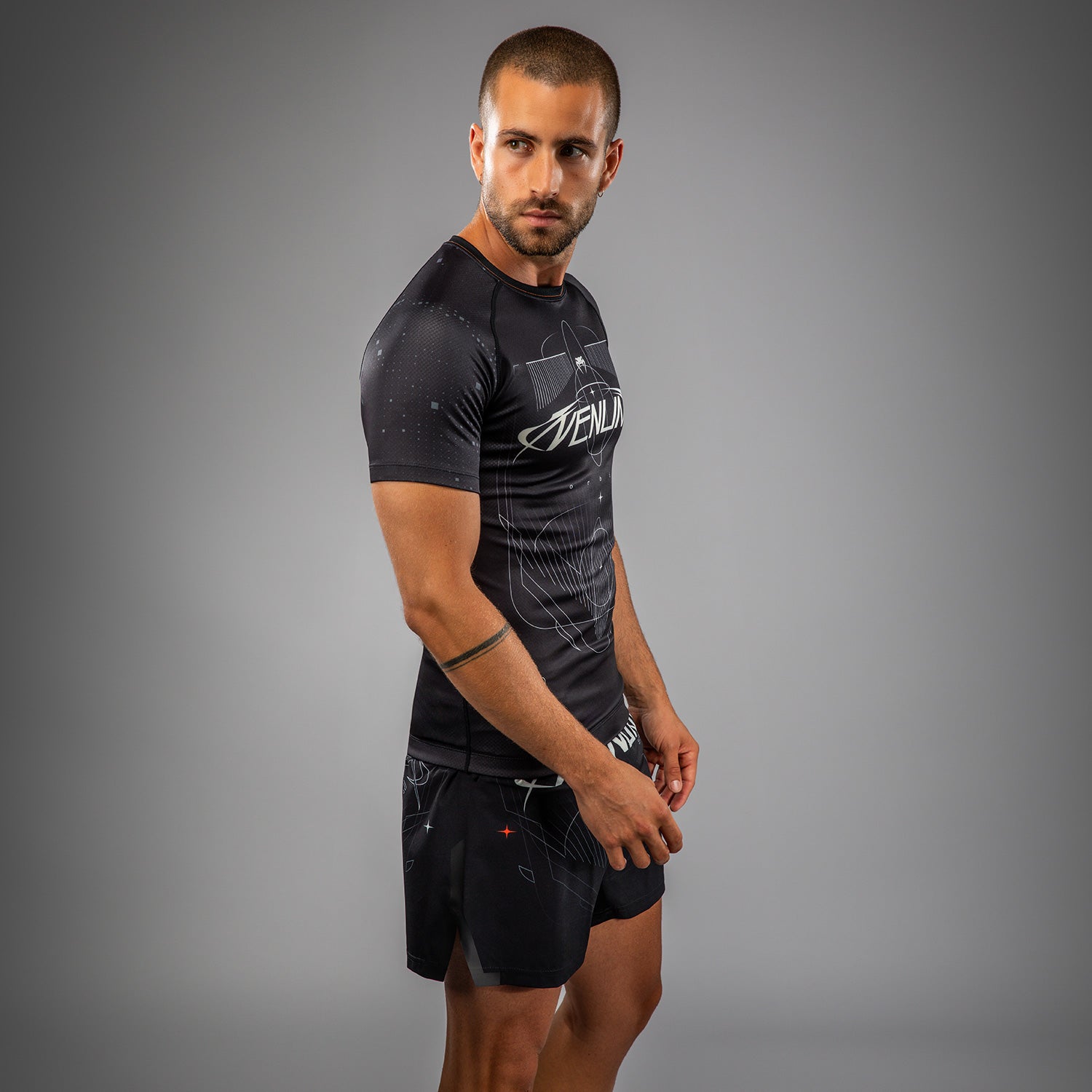 Rashguard Manches Courtes Venum Eclipse – Noir/Ivoire - product-type_T-Shirts de Compression