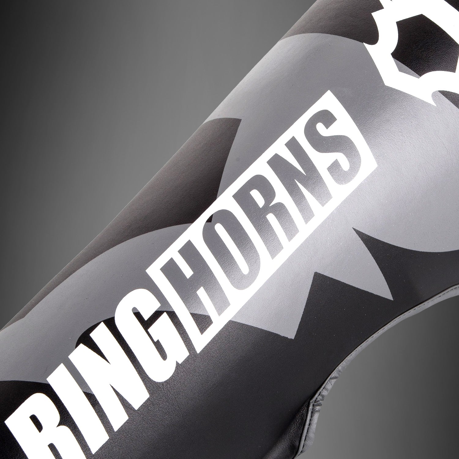 Protège-tibias Ringhorns Charger by Venum - Noir - product-type_Protège-tibias