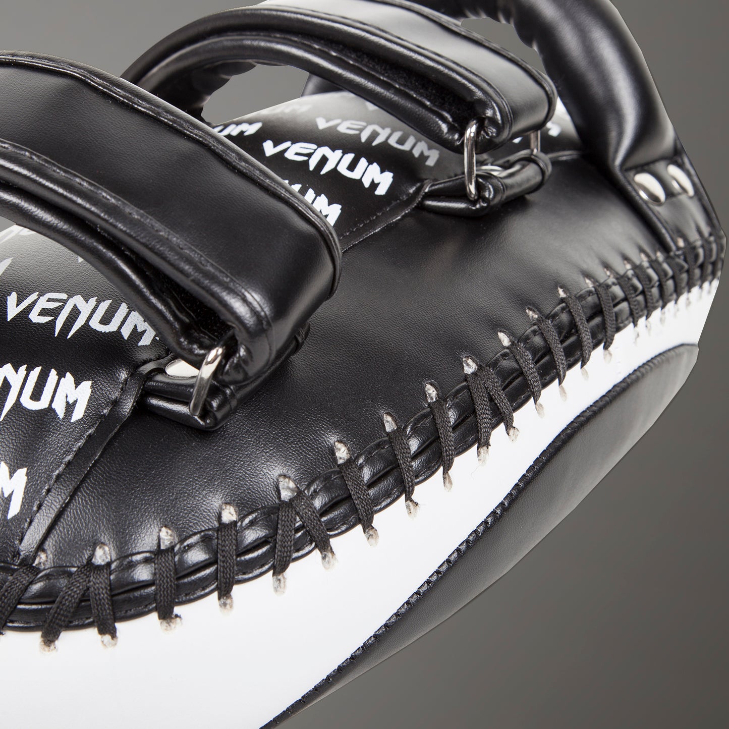 Paos de Kick Venum Light – Cuir Skintex – Noir/Blanc glacé (Paire) - product-type_Patte d'ours