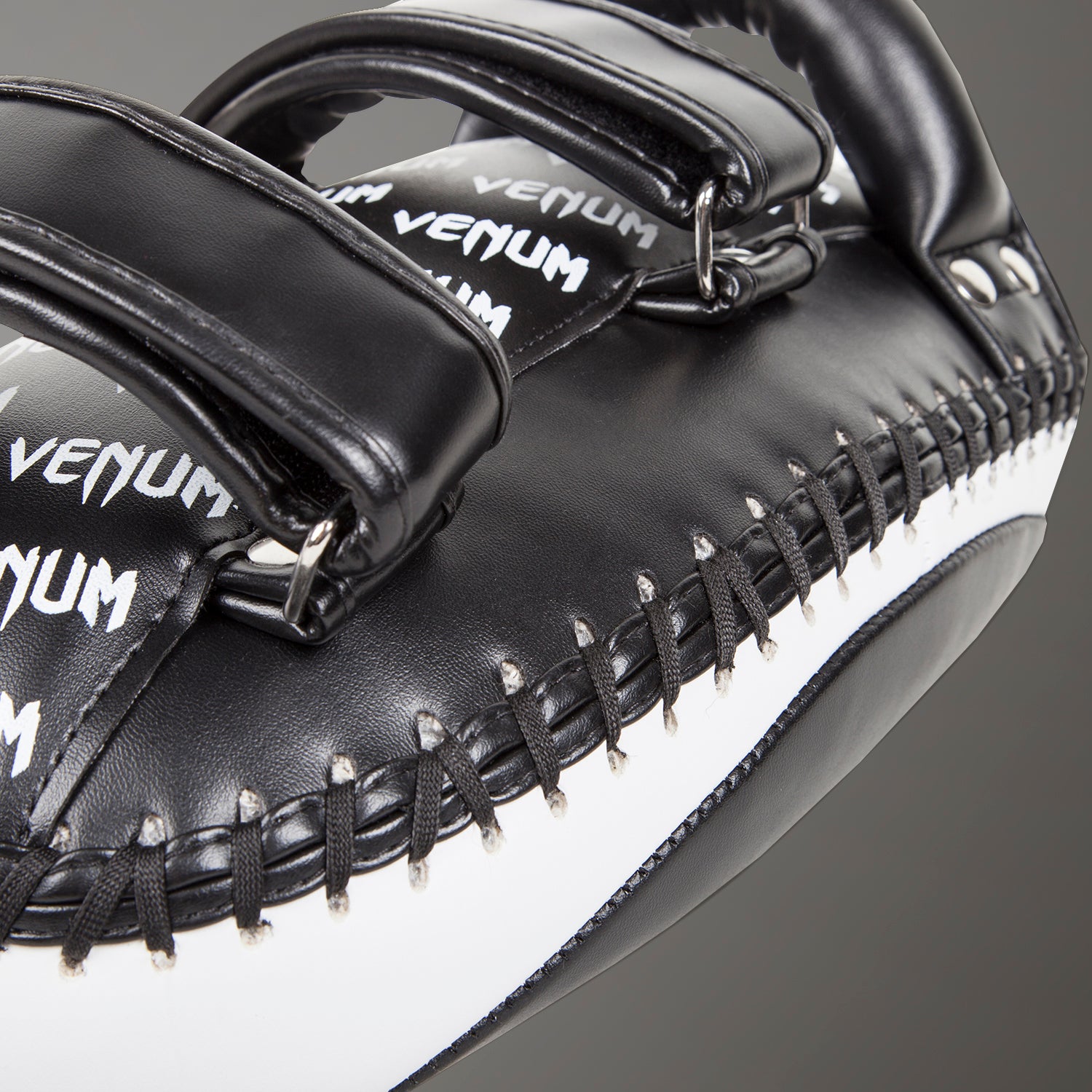 Paos de Kick Venum Light – Cuir Skintex – Noir/Blanc glacé (Paire) - product-type_Patte d'ours