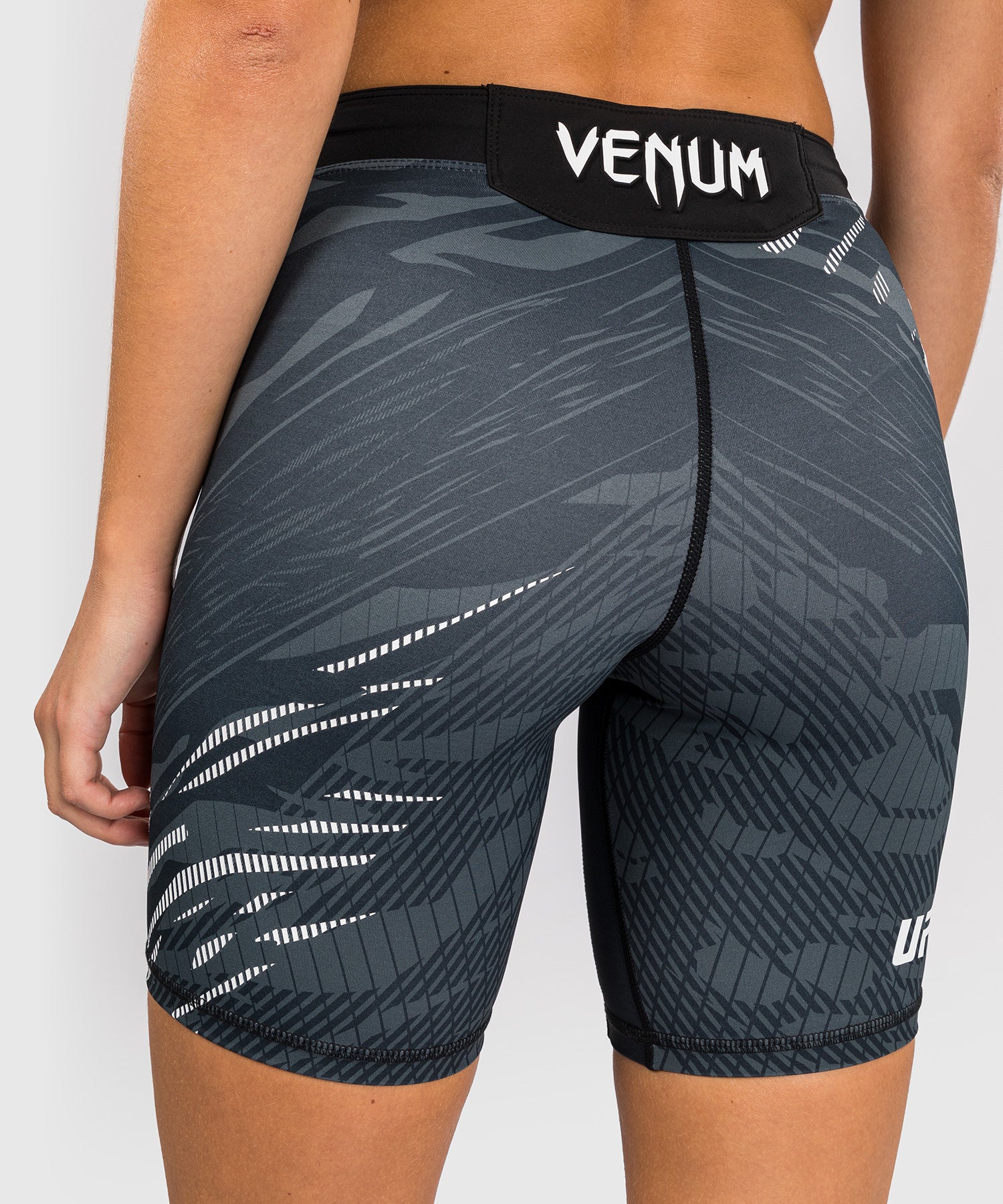 Short de compression pour Femmes UFC Fusion by Venum Authentic Fight Night - Coupe Longue - Noir - product-type_Shorts de compression