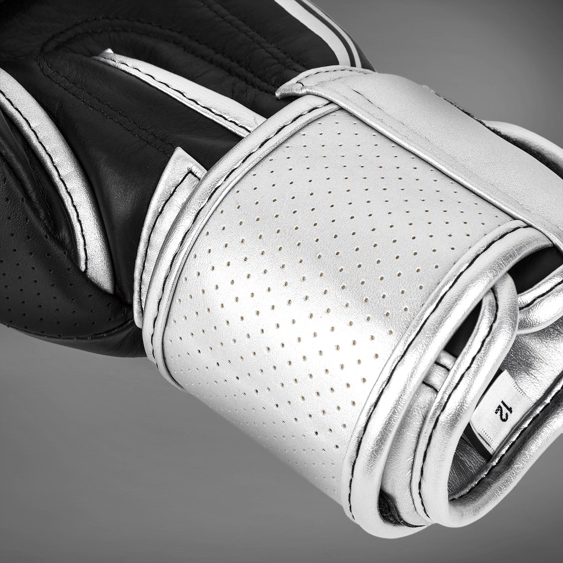 Gants de boxe Venum Power 2.0 - Noir/Argent - product-type_Gants de boxe